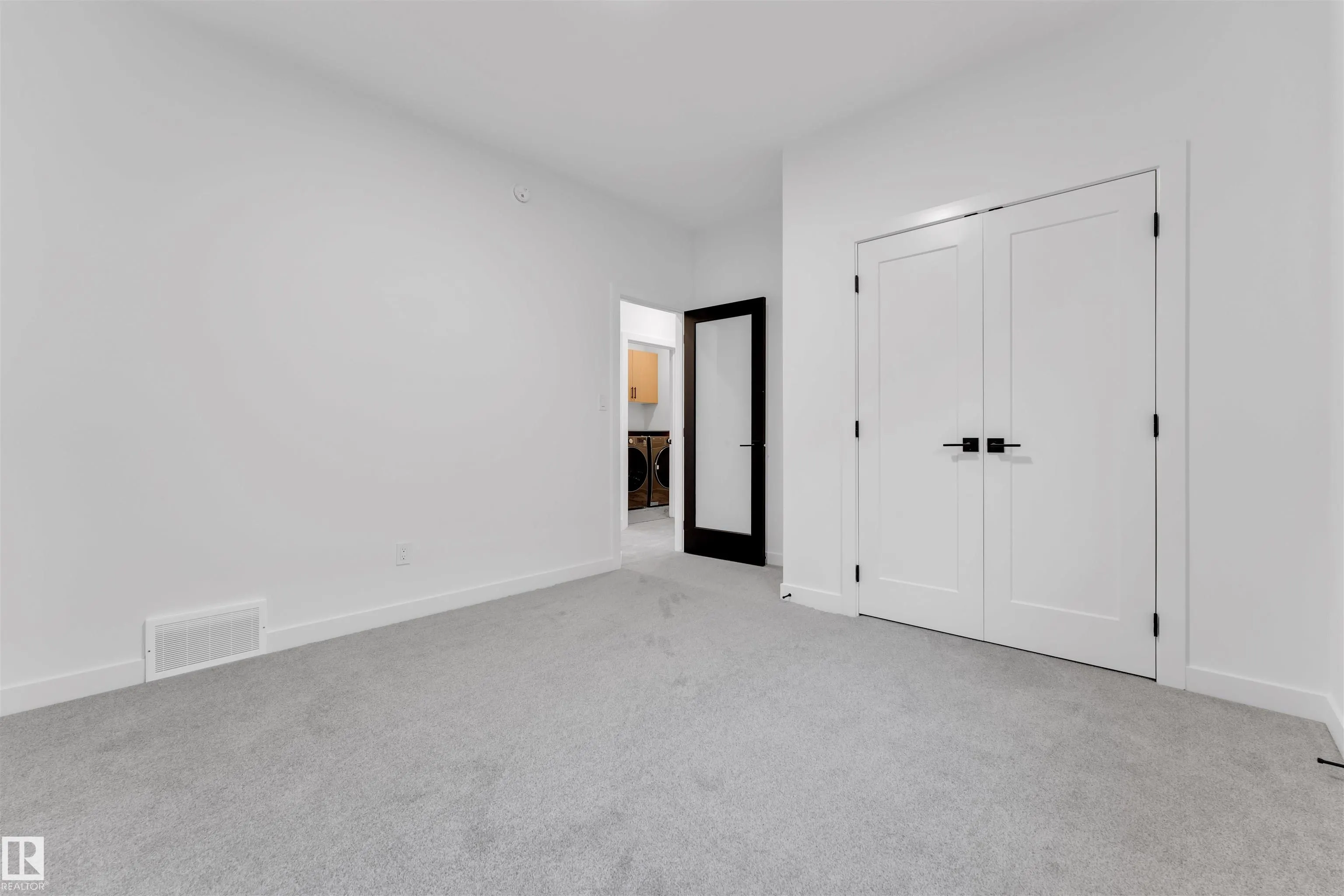27 ELDRIDGE Point(e)