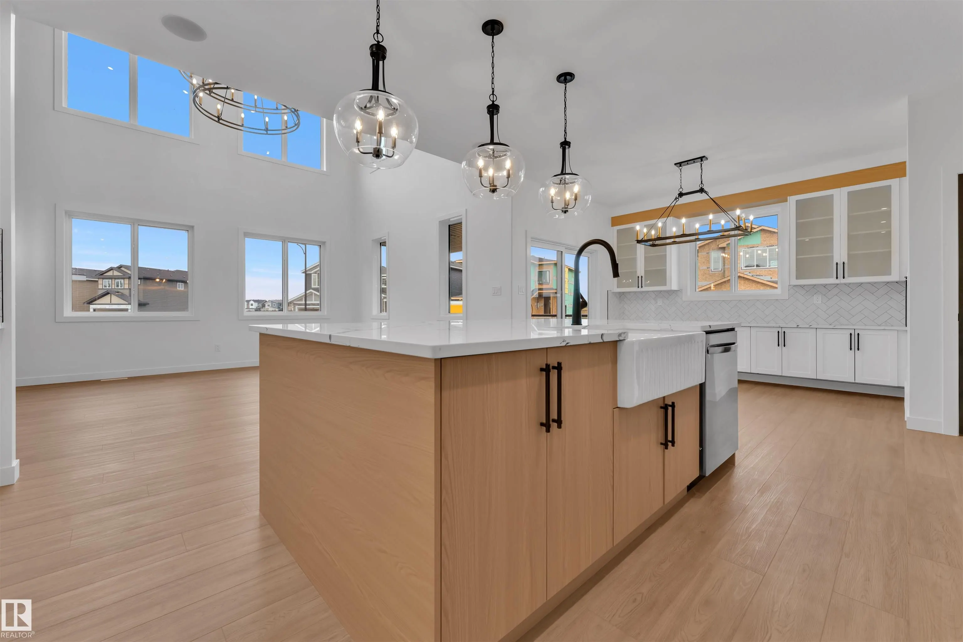 27 ELDRIDGE Point(e)