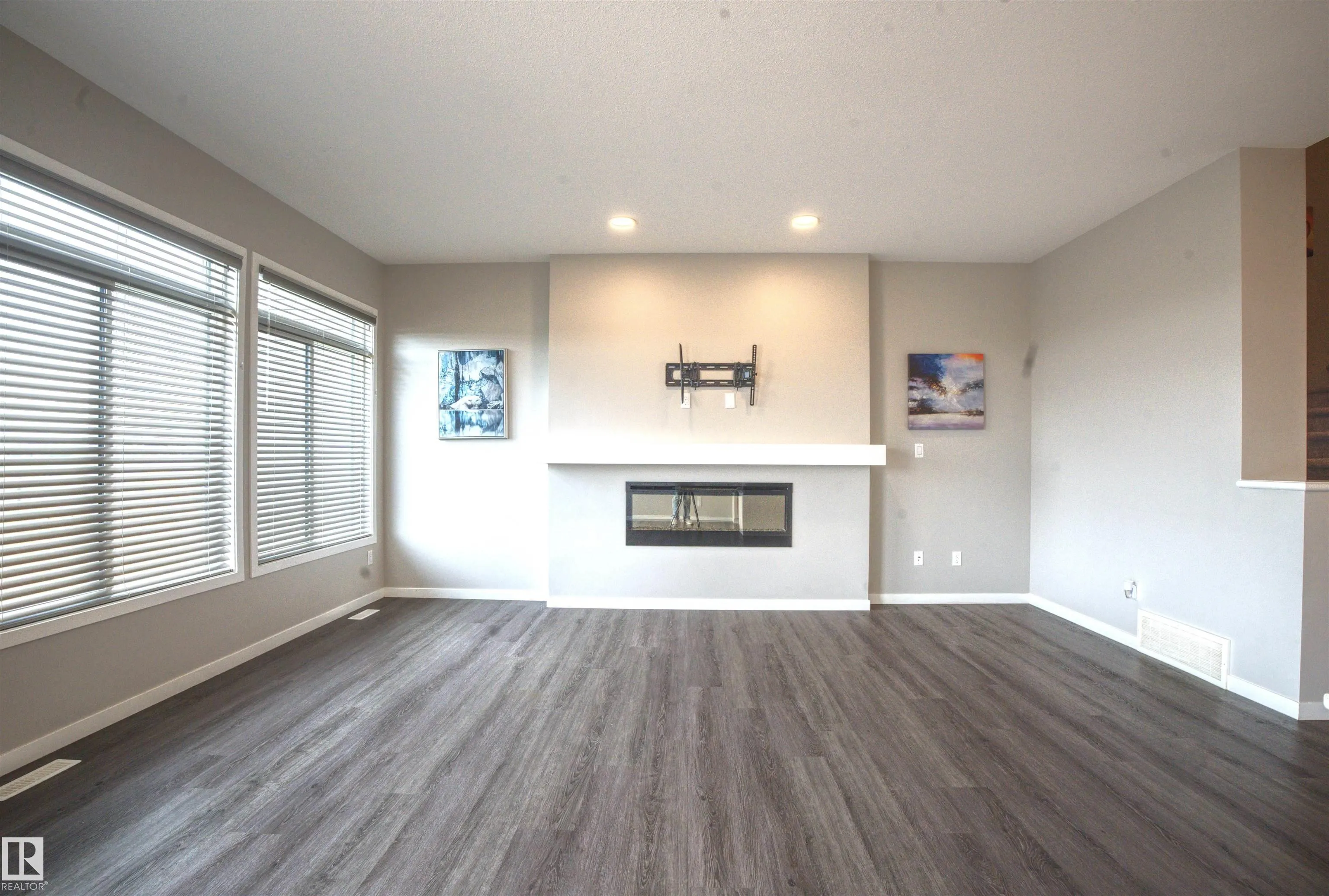 3327 PARKER Loop