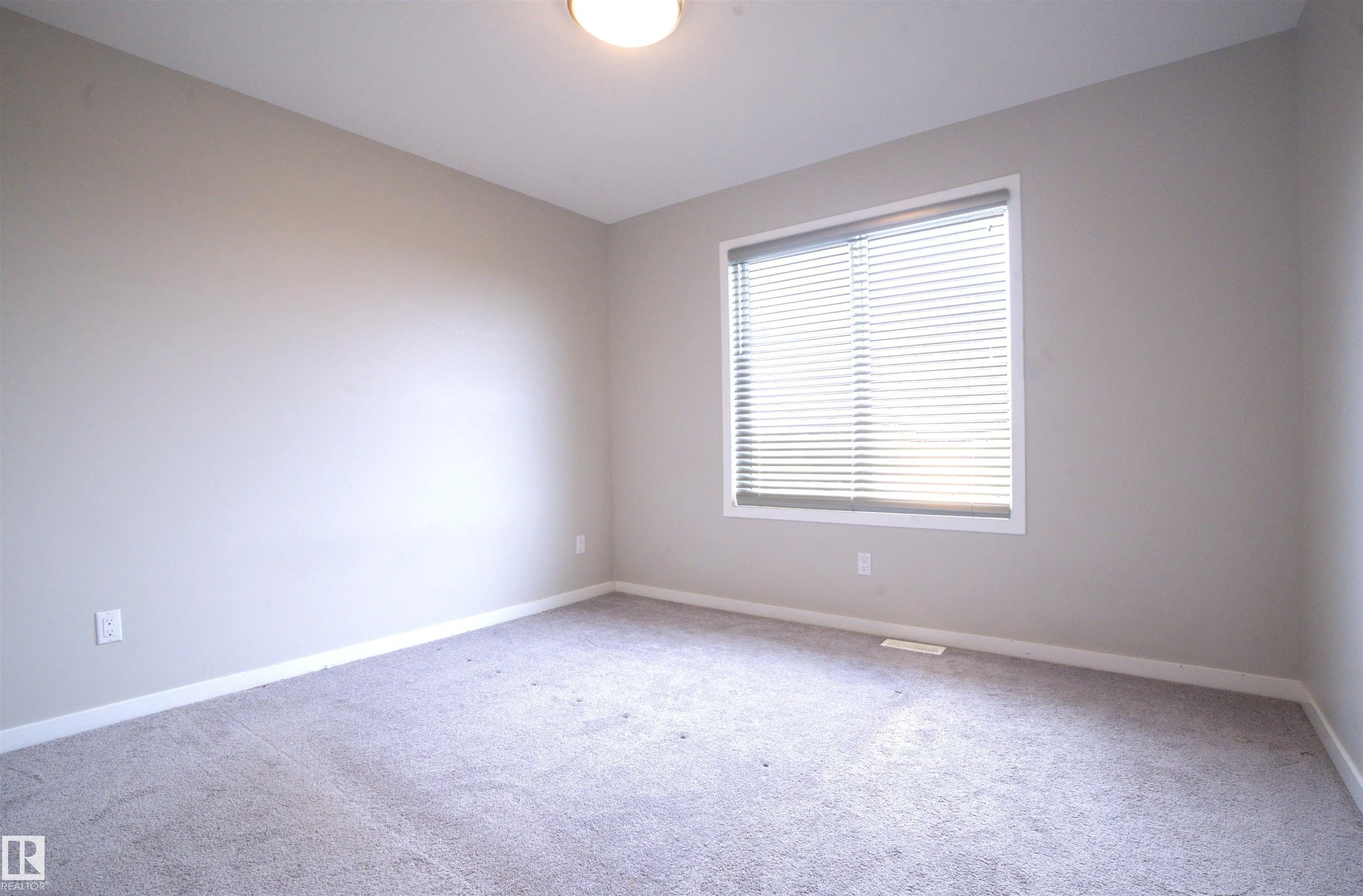3327 PARKER Loop