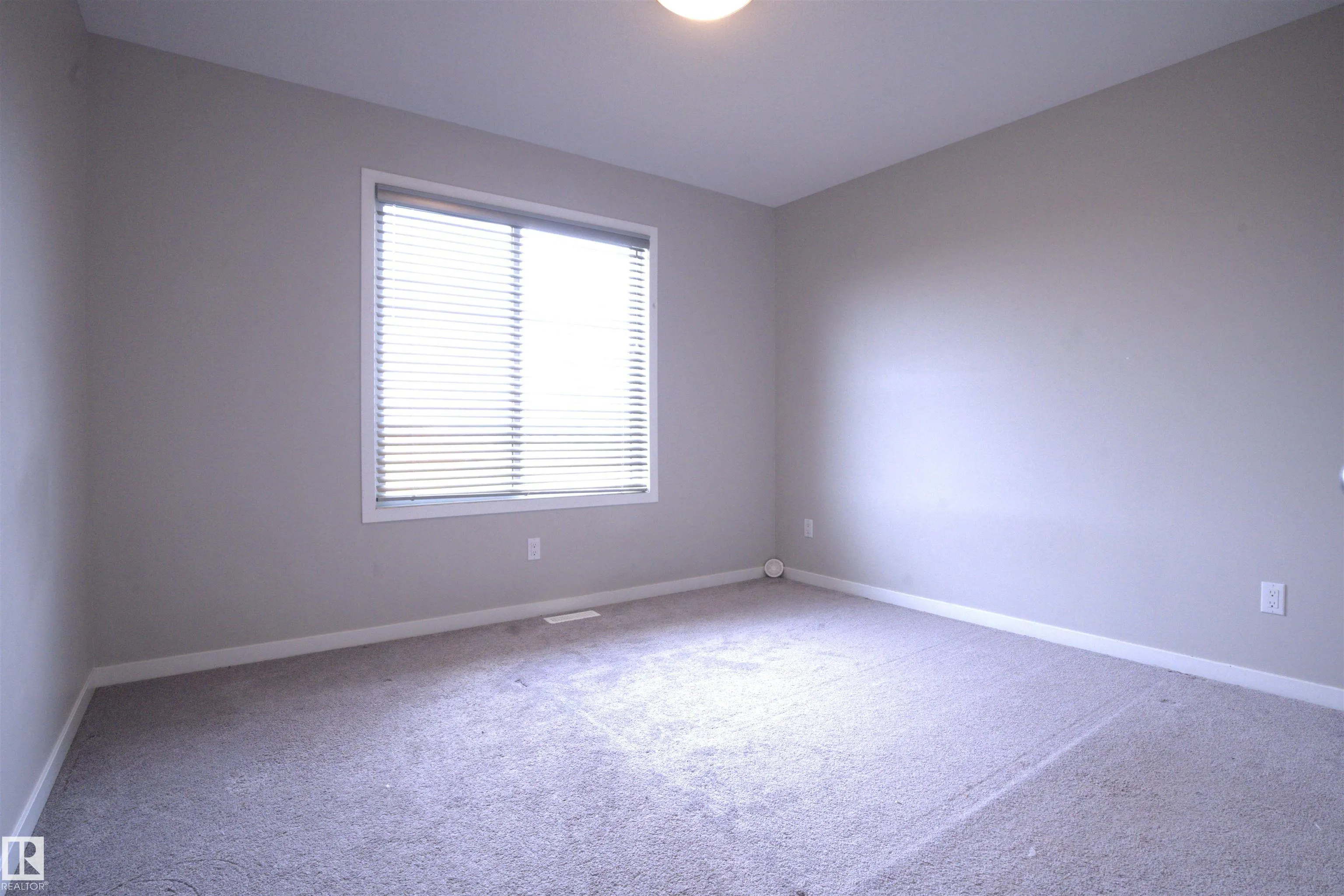 3327 PARKER Loop