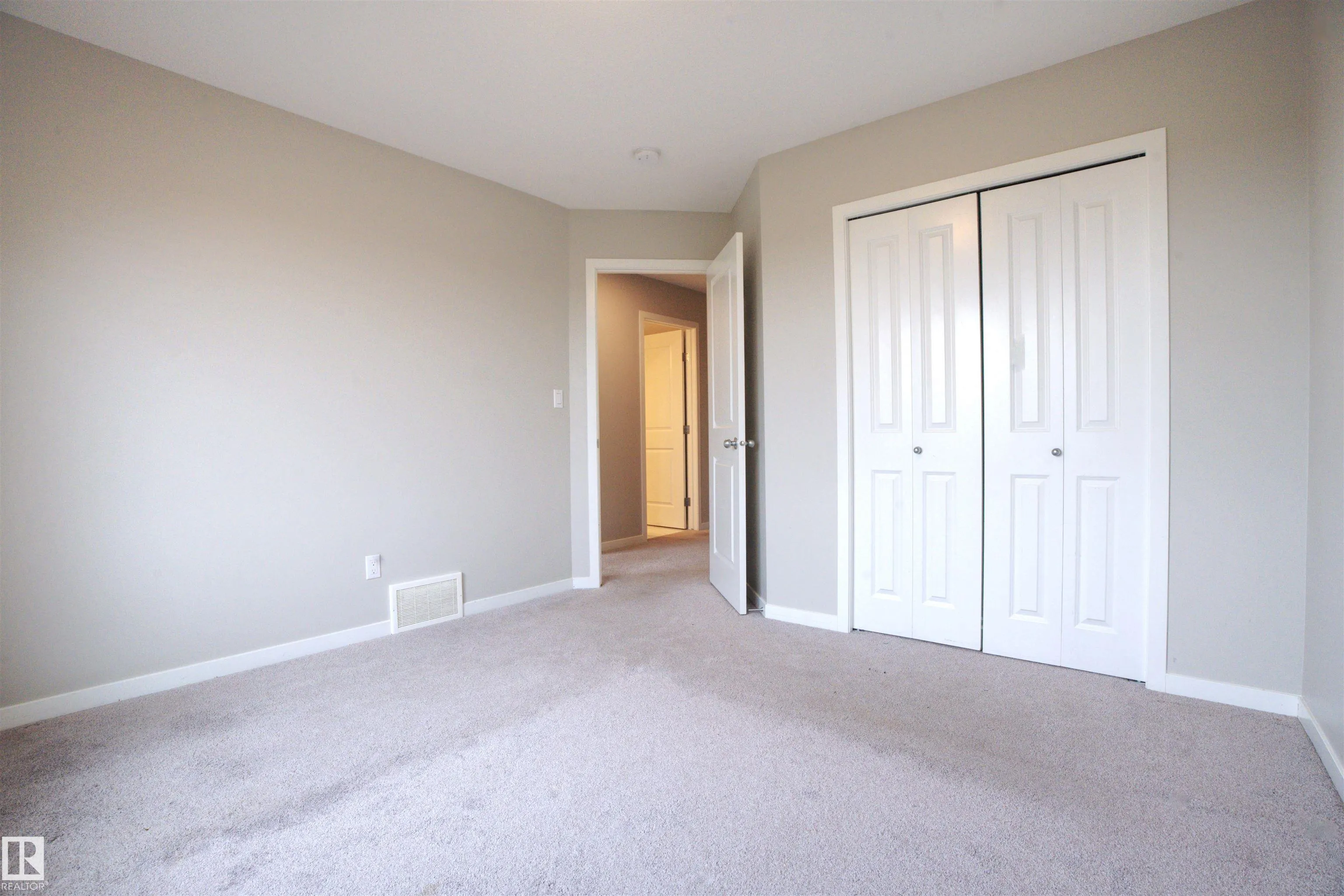3327 PARKER Loop