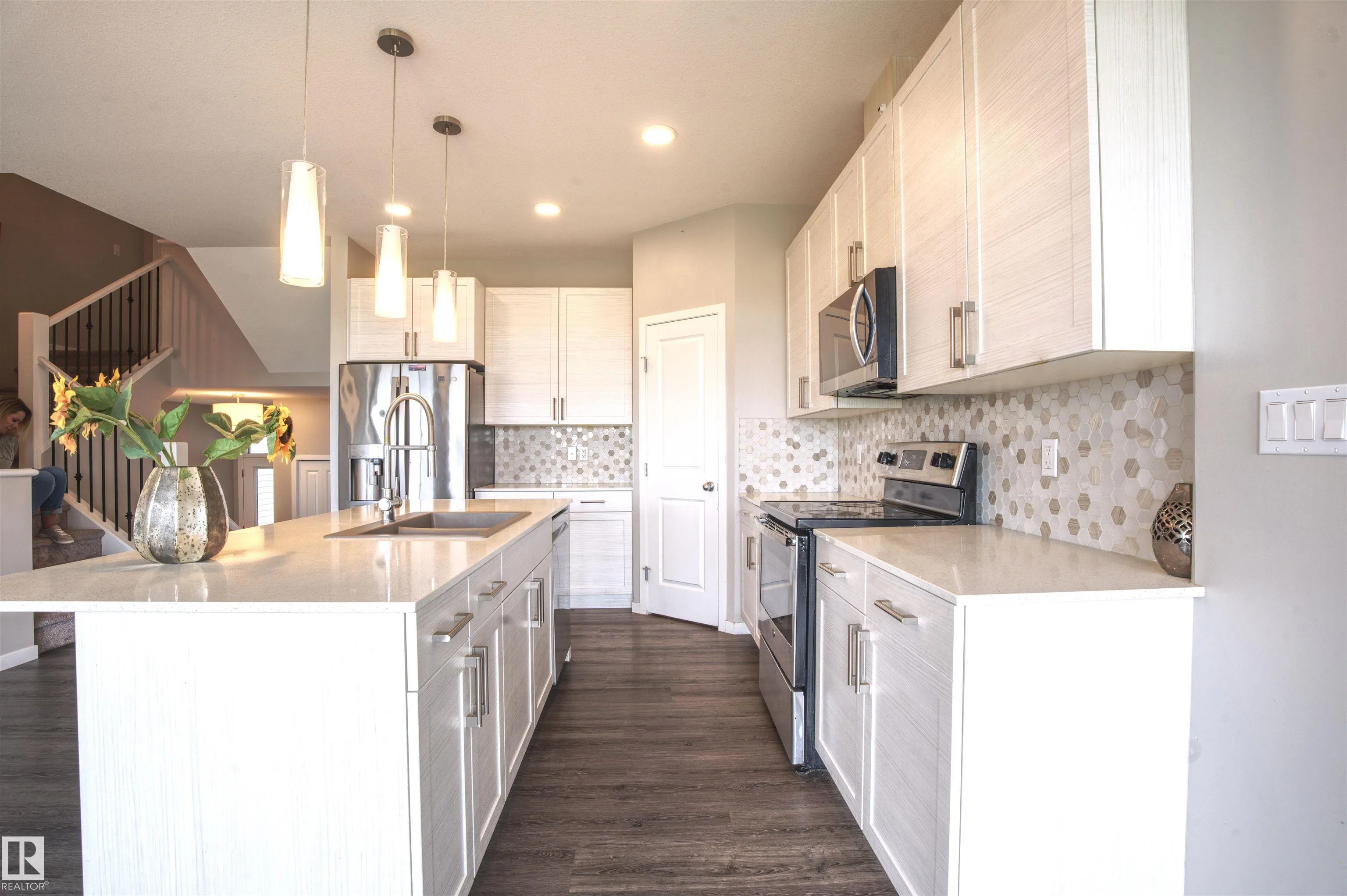 3327 PARKER Loop