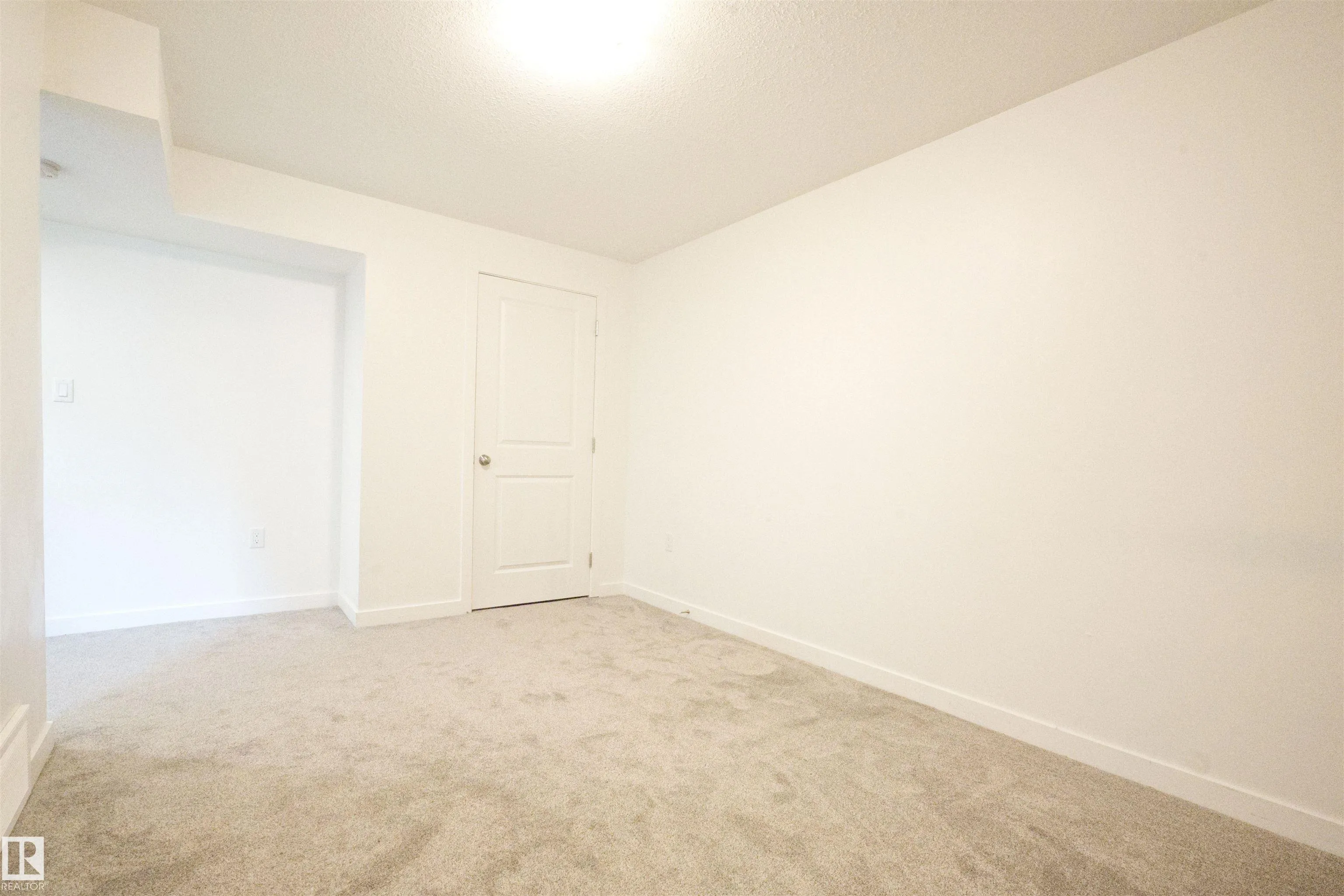 3327 PARKER Loop