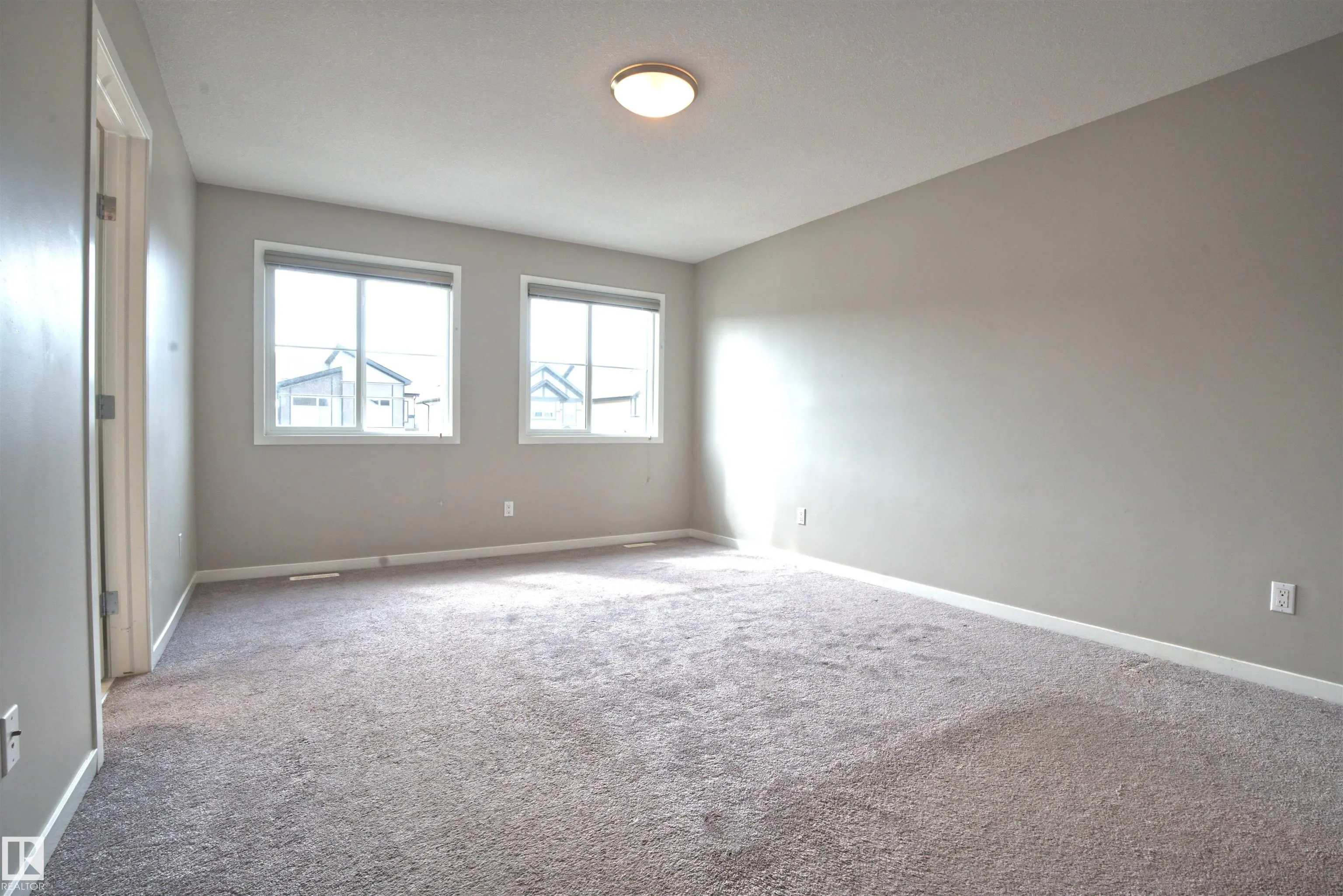 3327 PARKER Loop