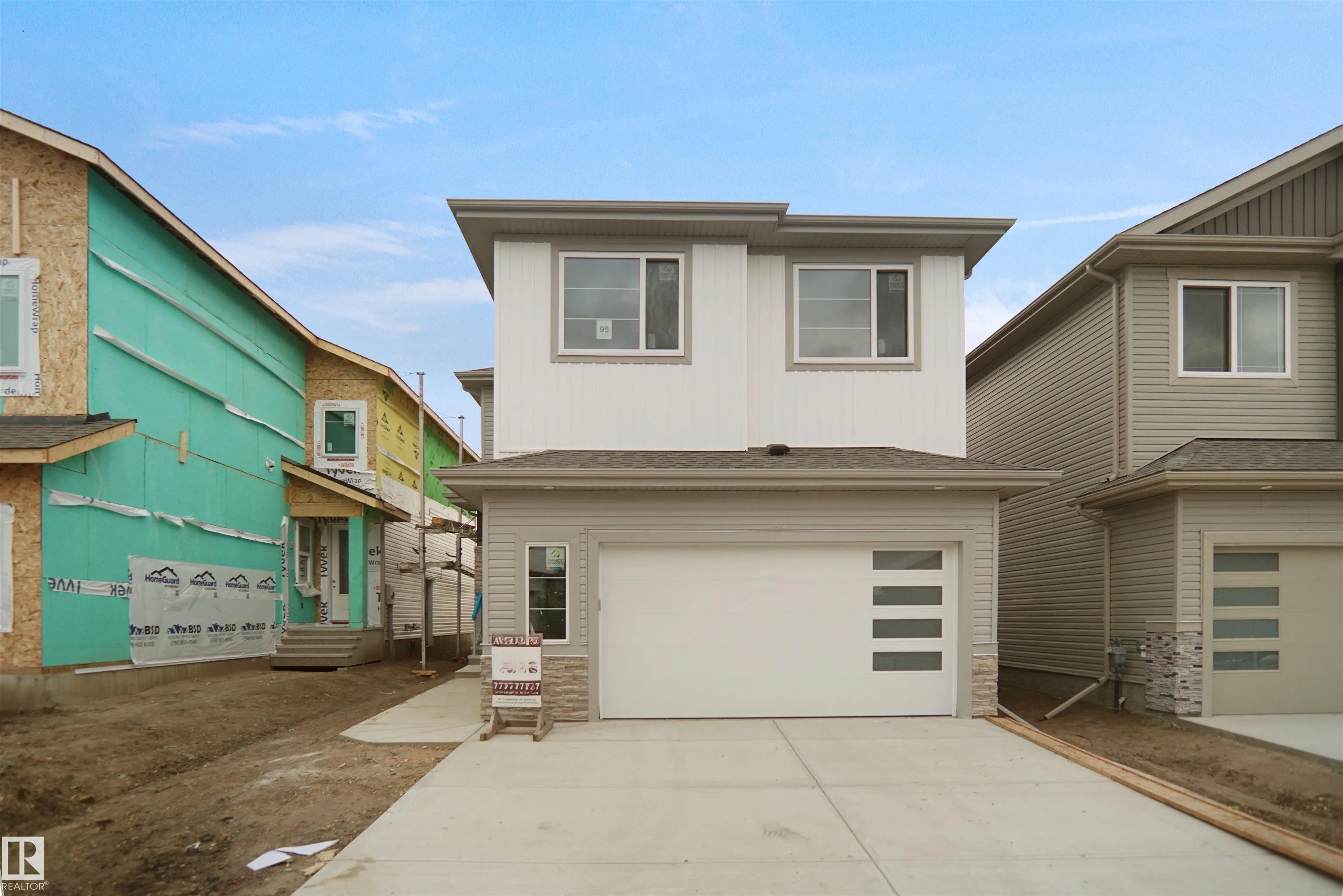 6224 29 AVE SW