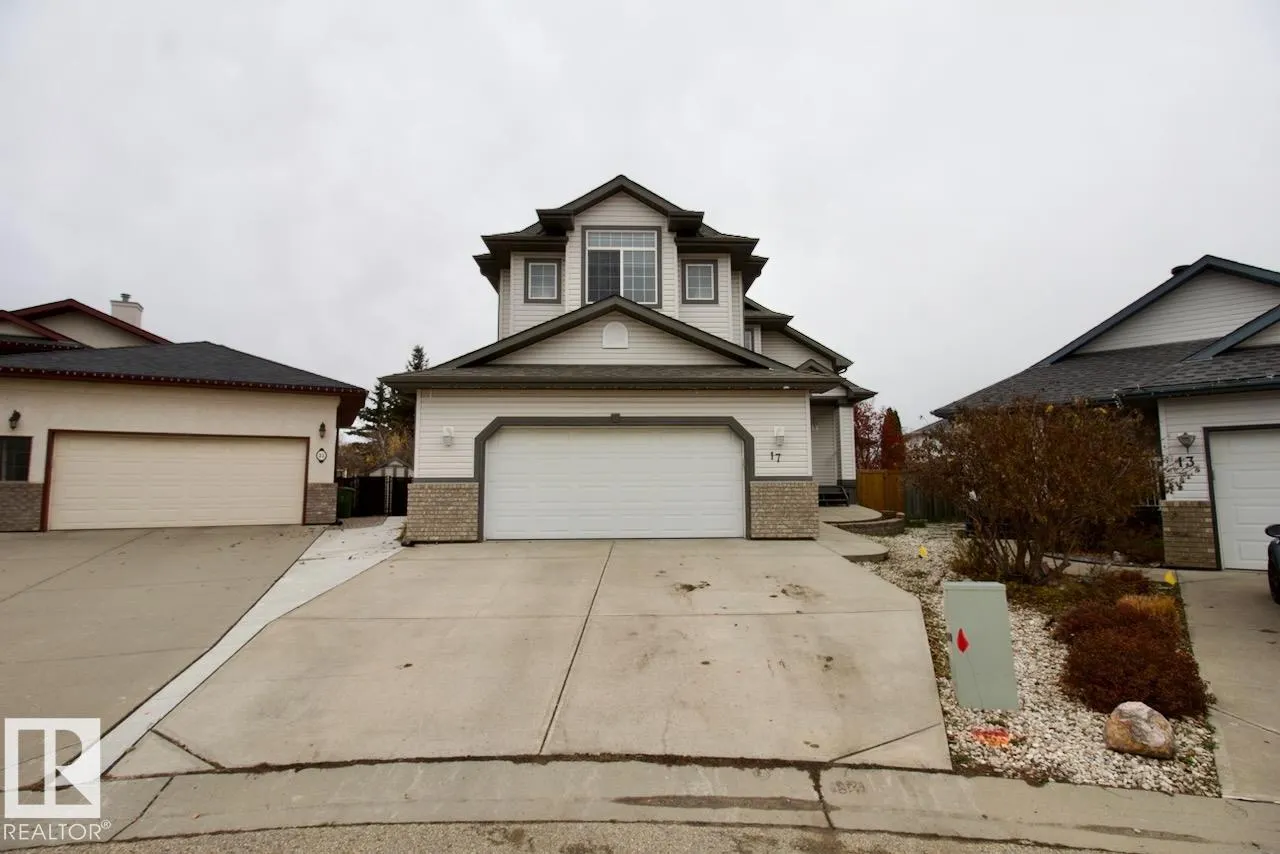 17 WOODHAVEN Close