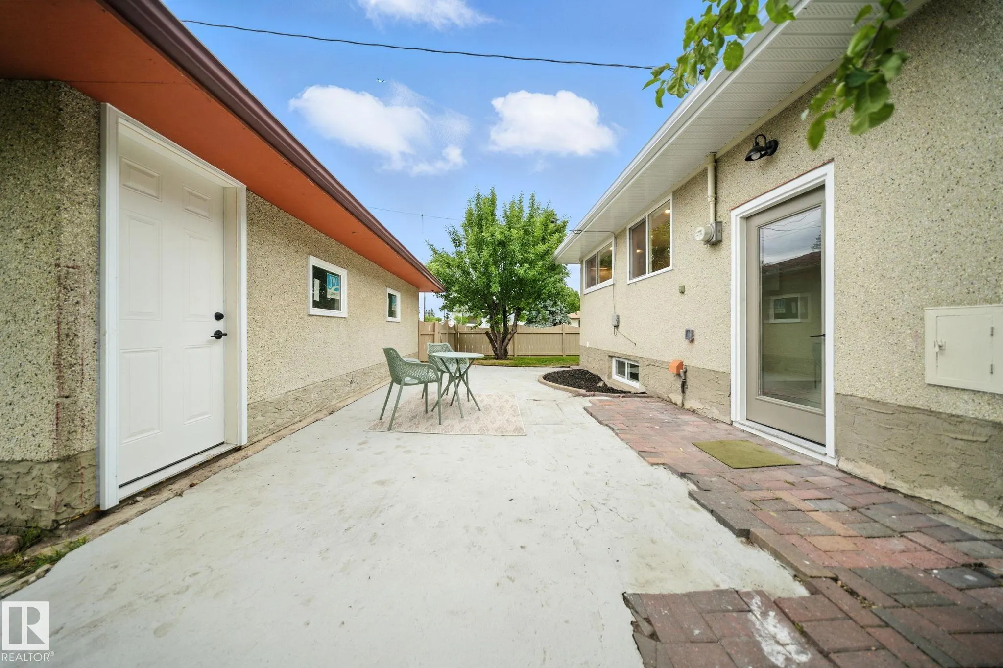 9444 74 Street