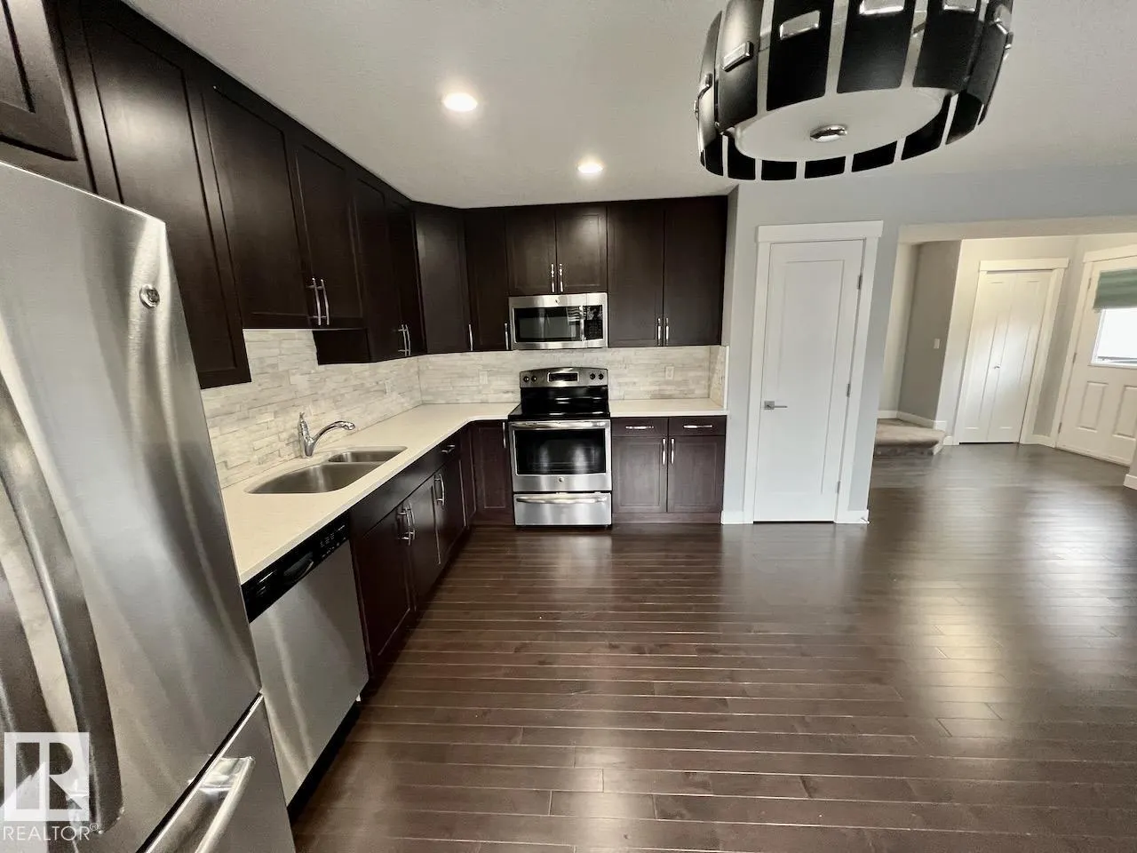 12207 96 Street