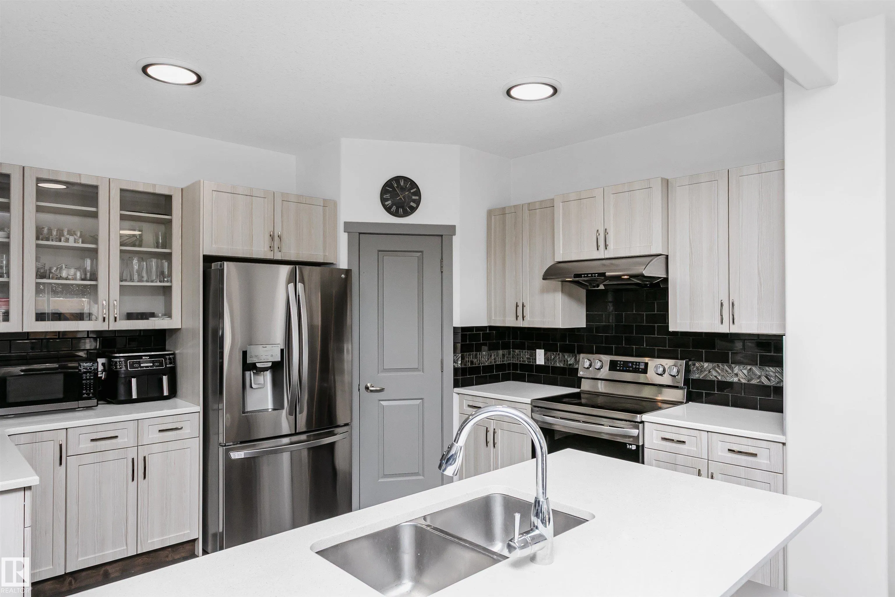 7703 GETTY Wynd