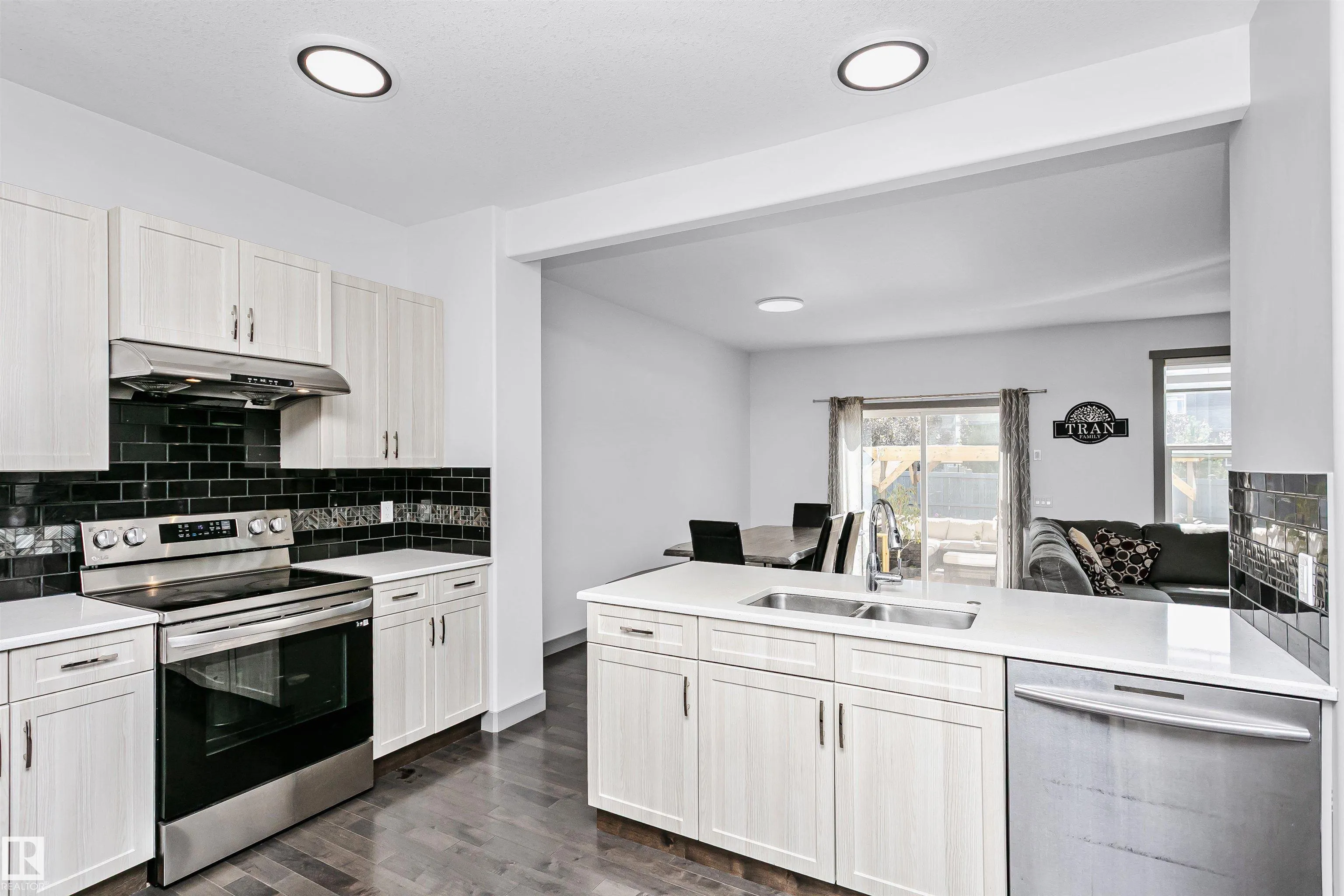 7703 GETTY Wynd