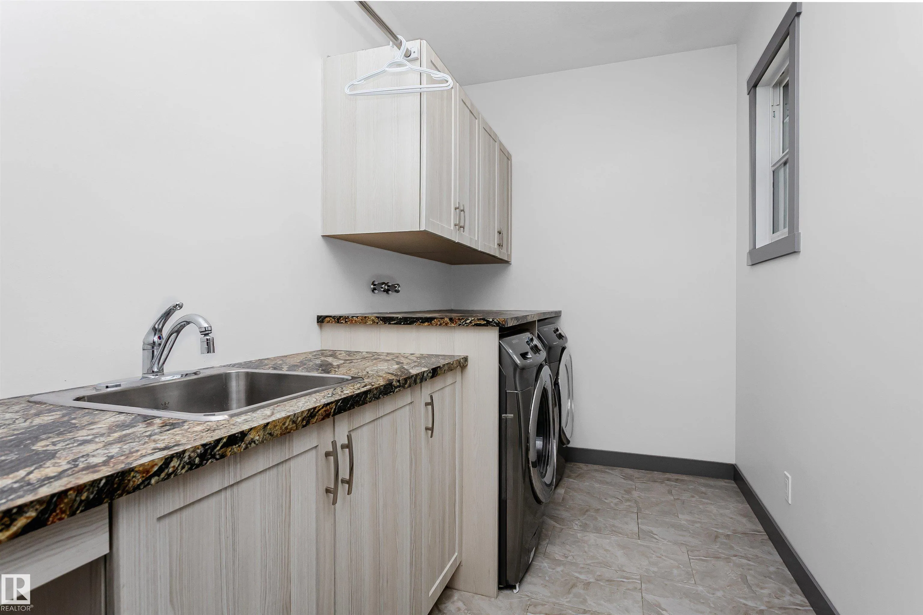 7703 GETTY Wynd