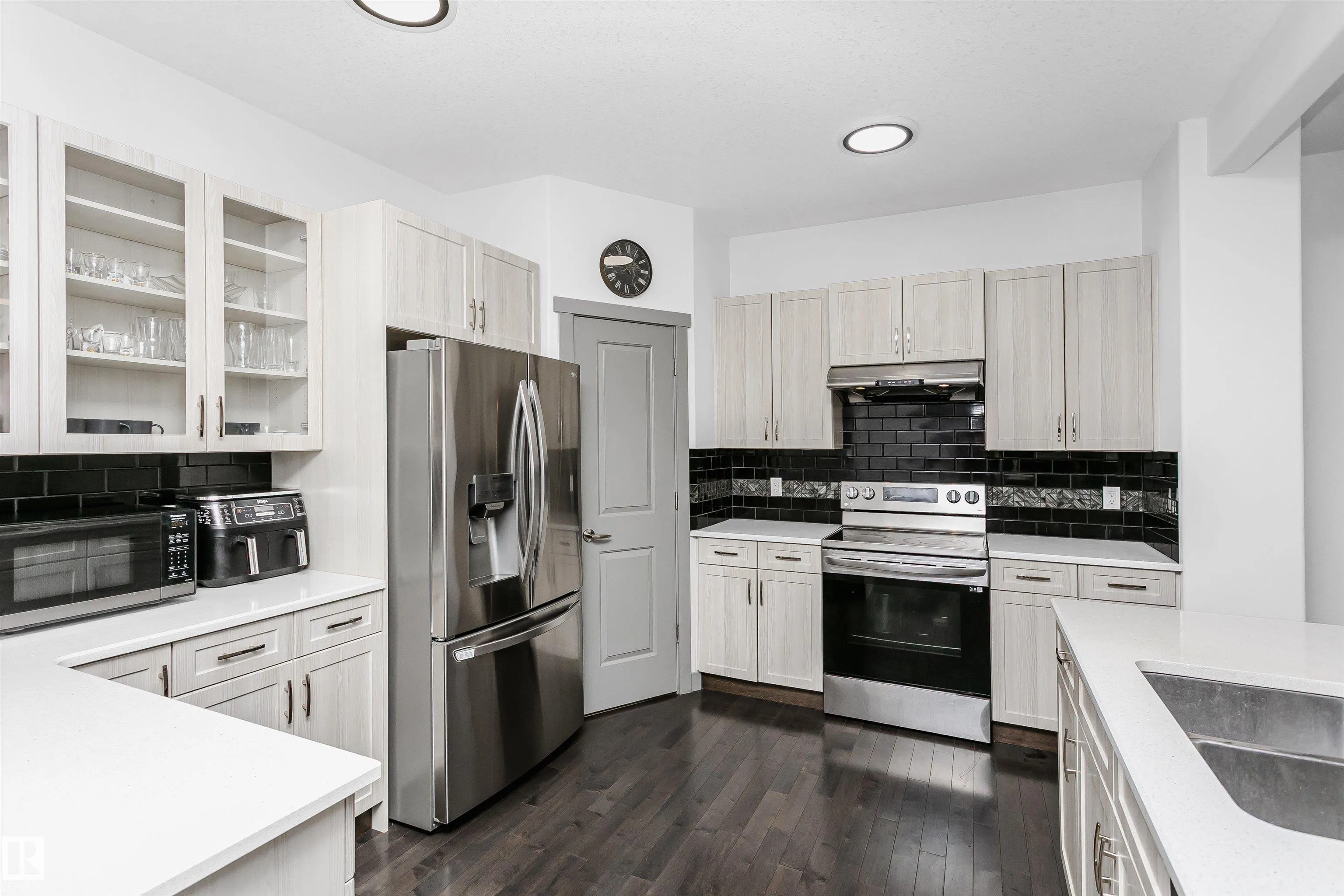 7703 GETTY Wynd