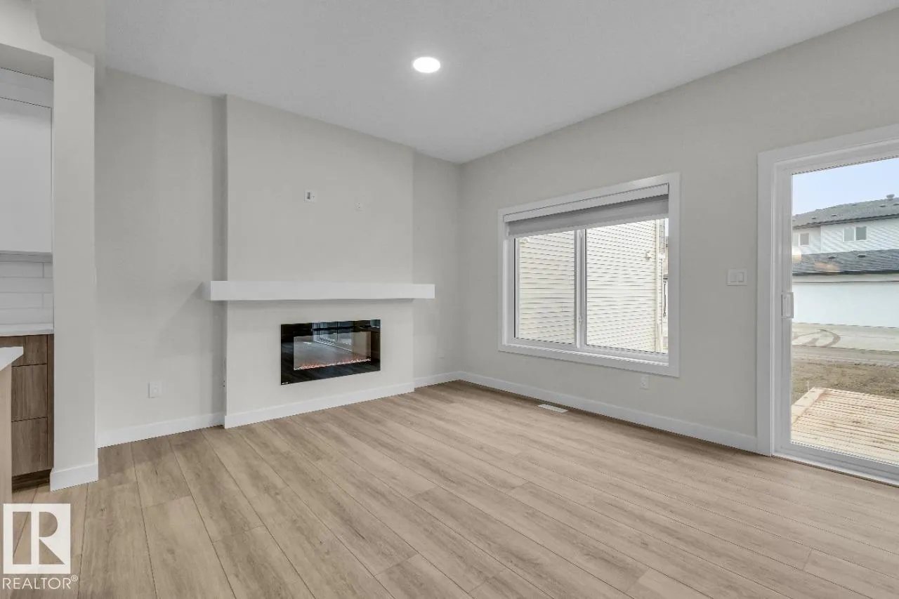 1076 Berg Place