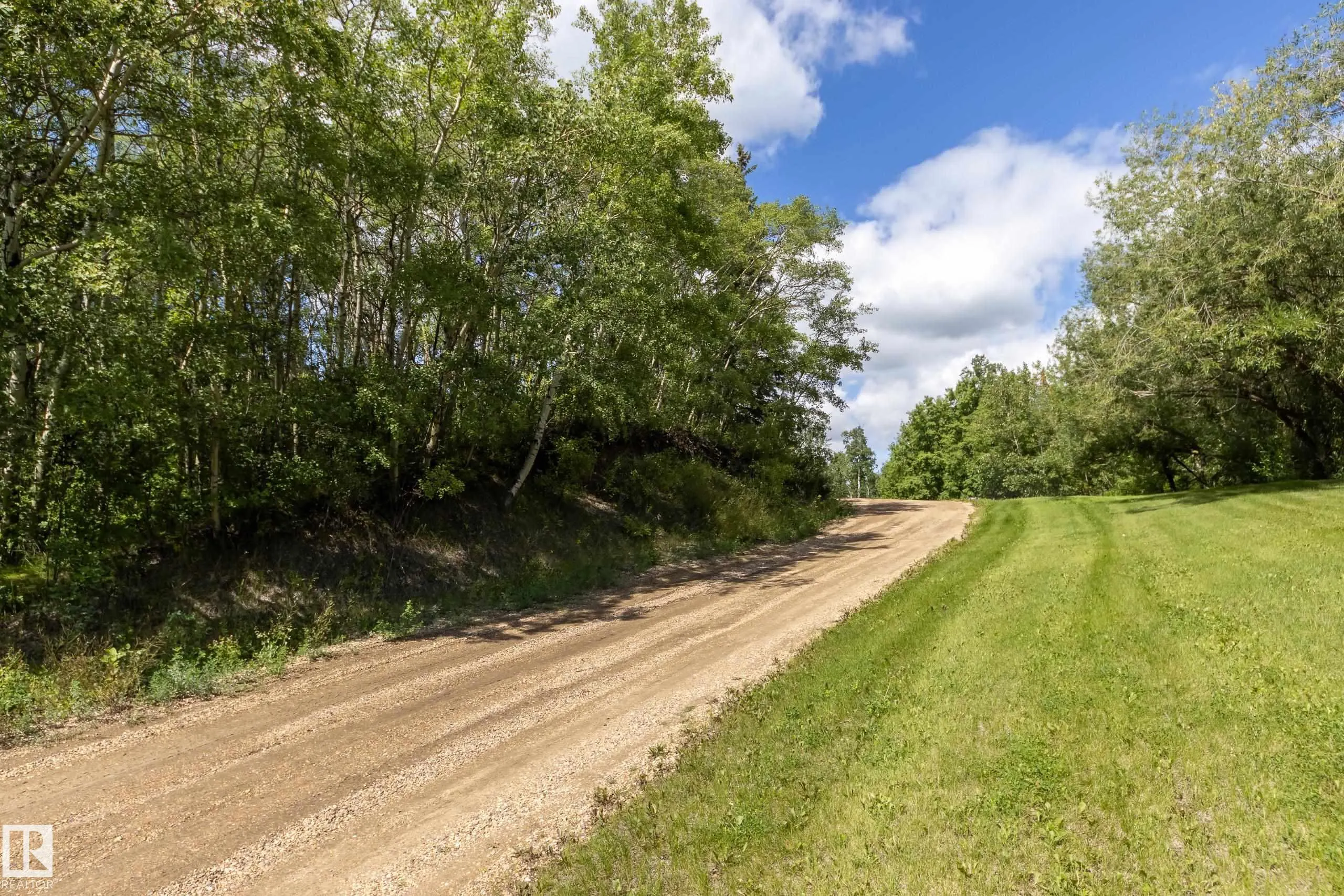 52152 RGE ROAD 225