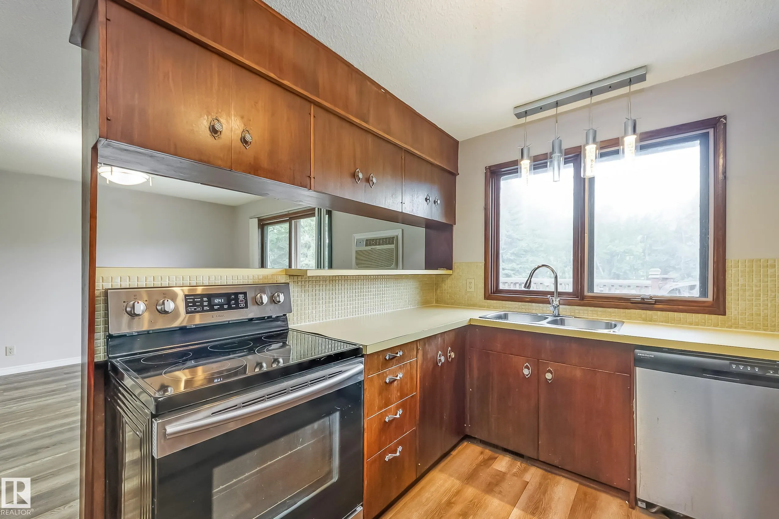 52152 RGE ROAD 225