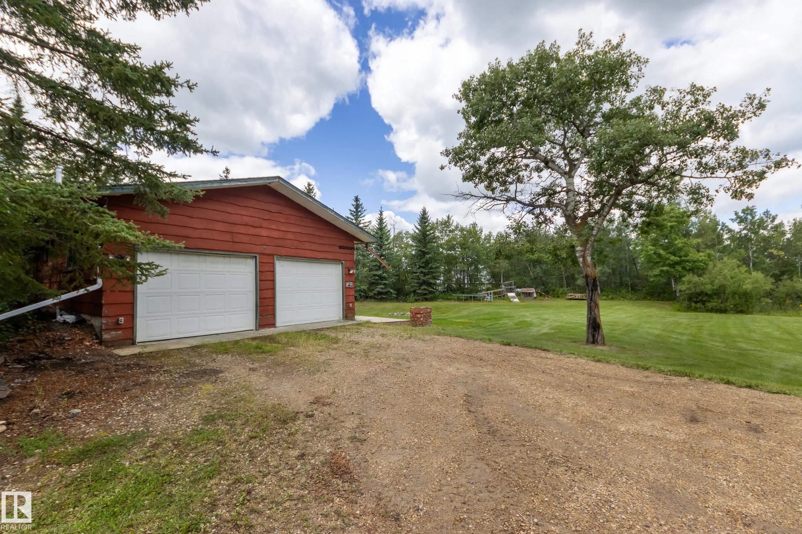 52152 RGE ROAD 225