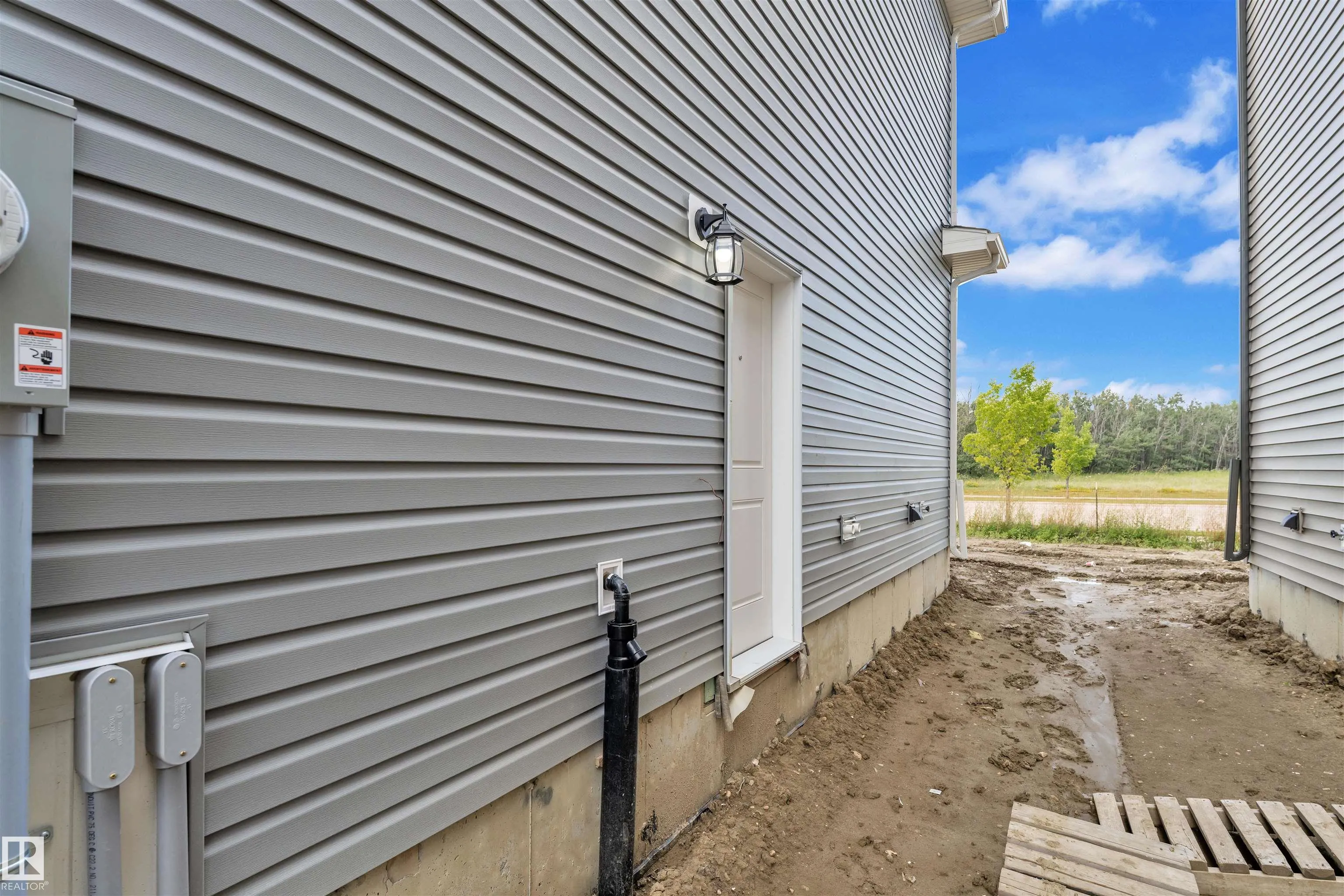 110 Mitchell BEND