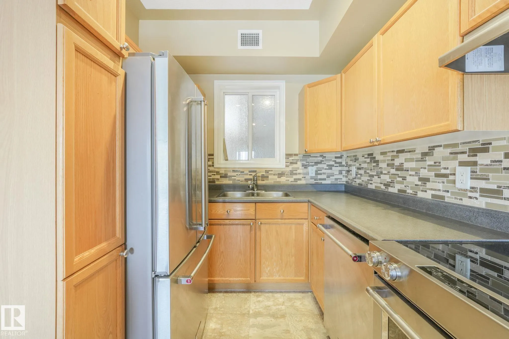 10606 102 Avenue