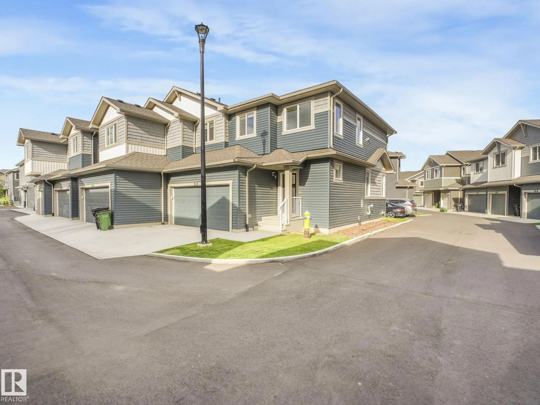 603 ORCHARDS Boulevard