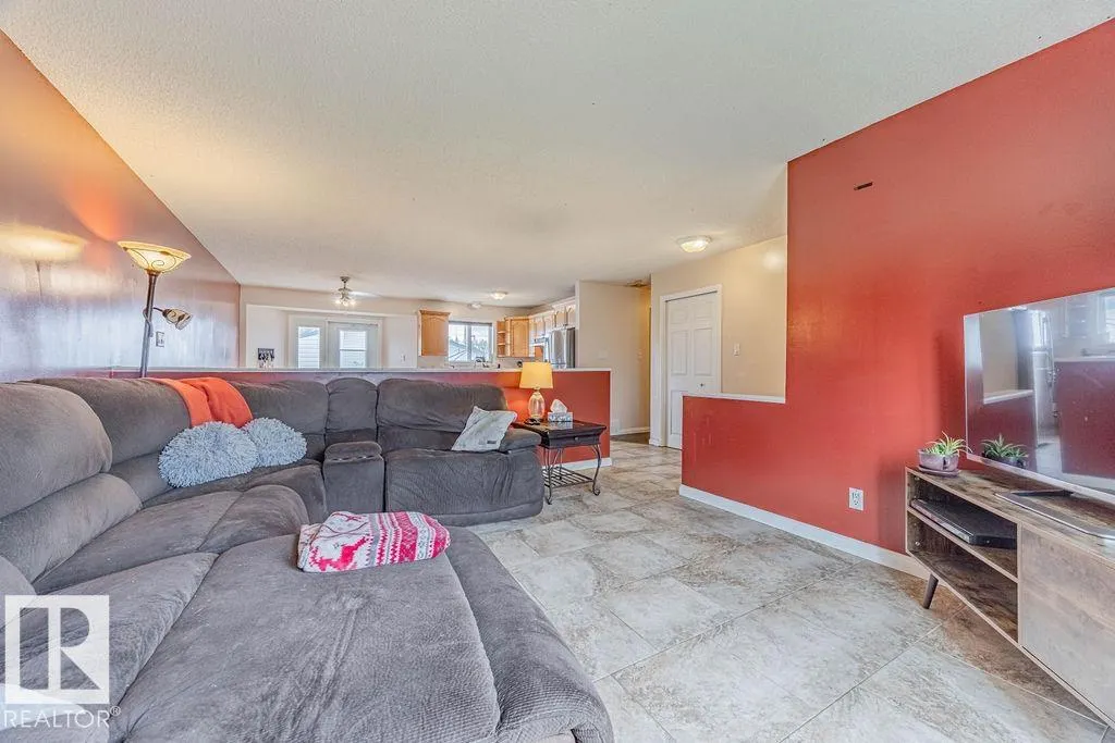 5026 53 Ave