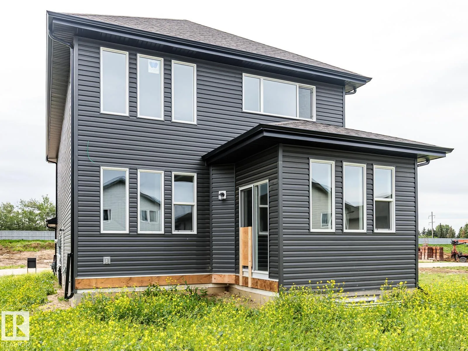 82 Silverstone Drive