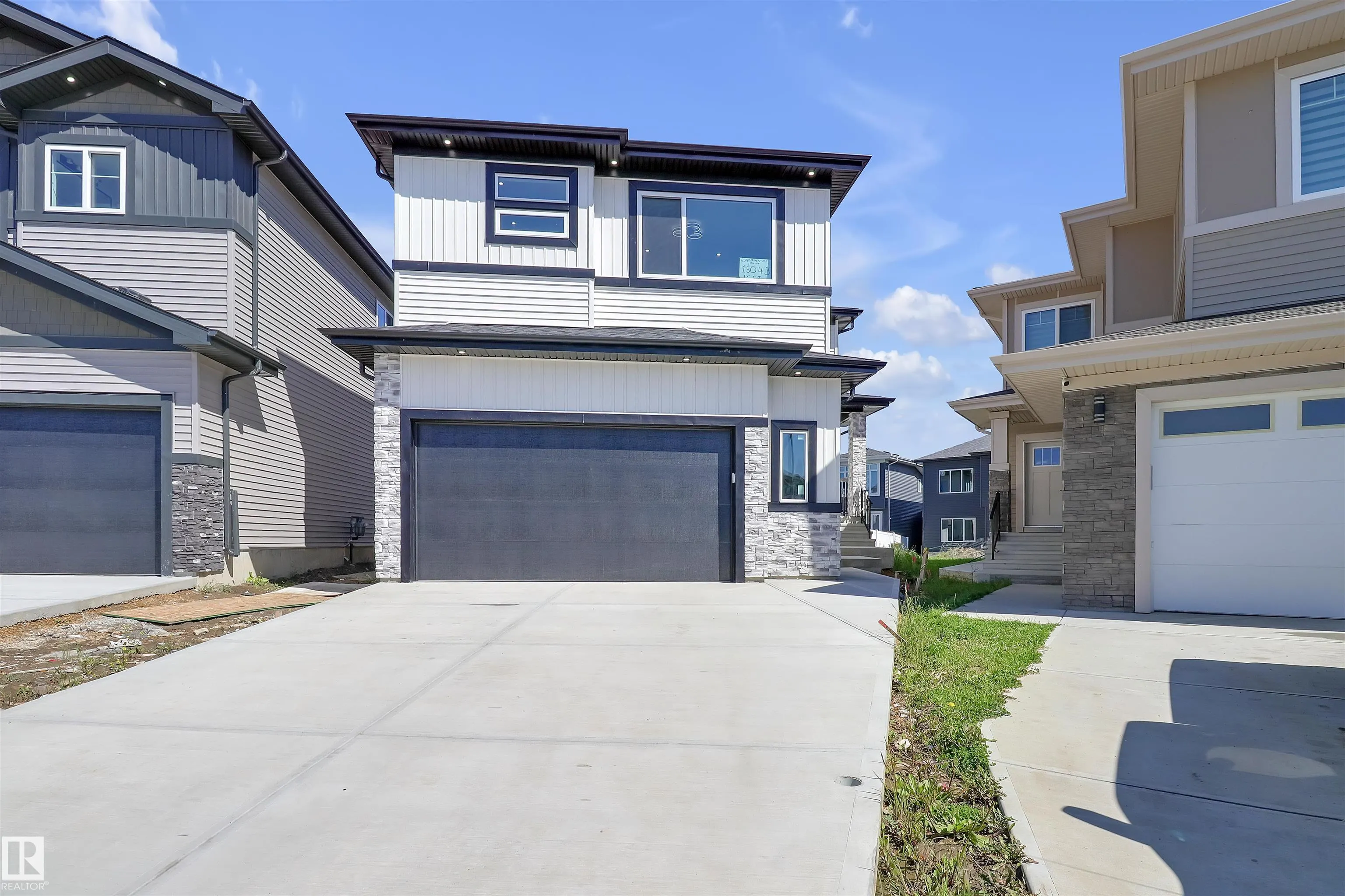 15043 15 Street