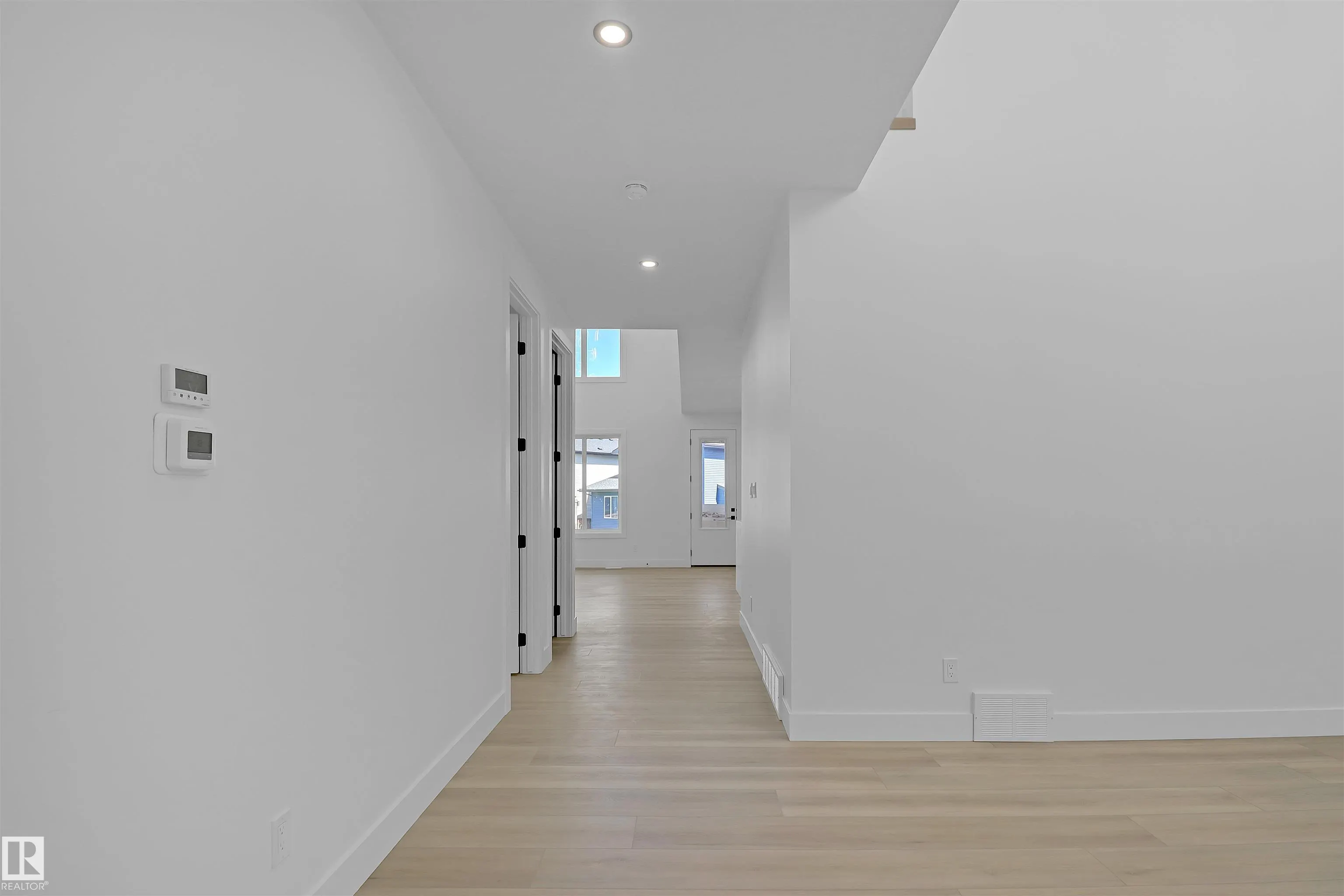 15043 15 Street