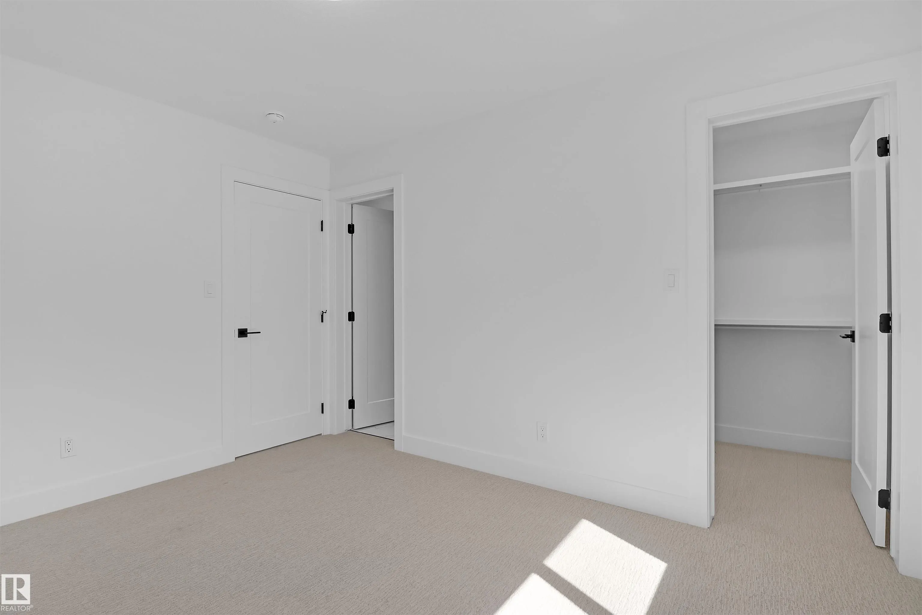 1504 151 Avenue