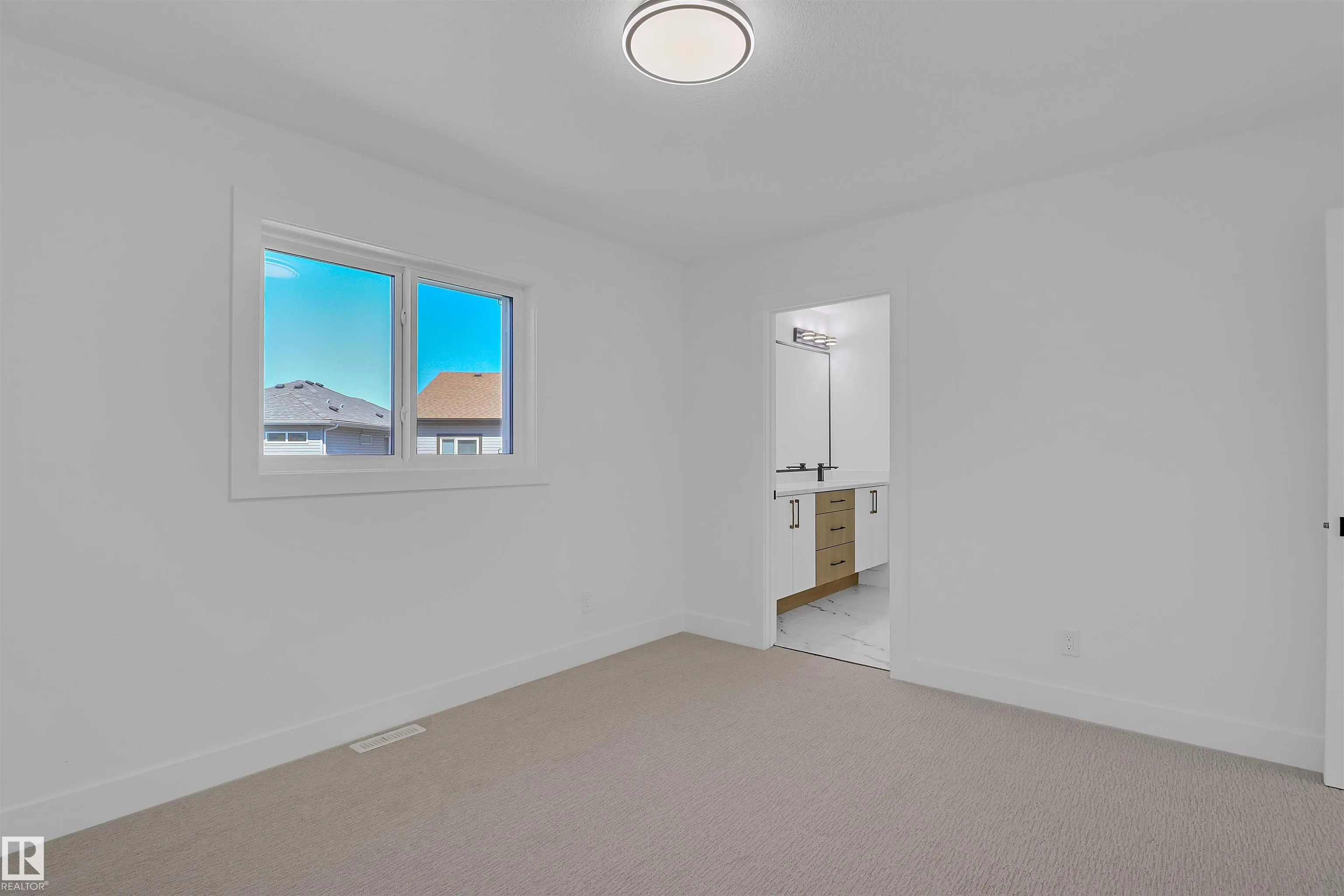 1504 151 Avenue