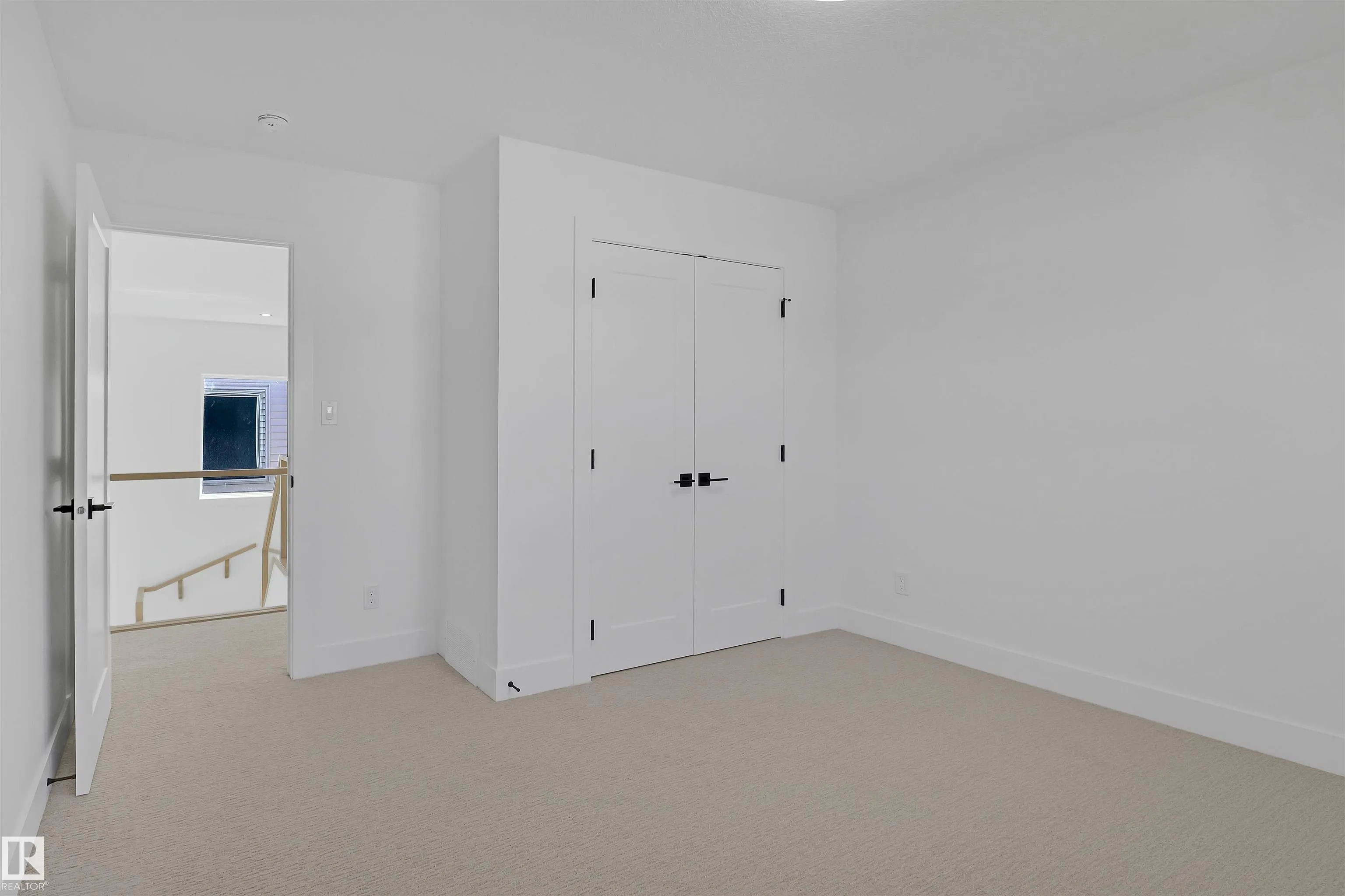 1504 151 Avenue