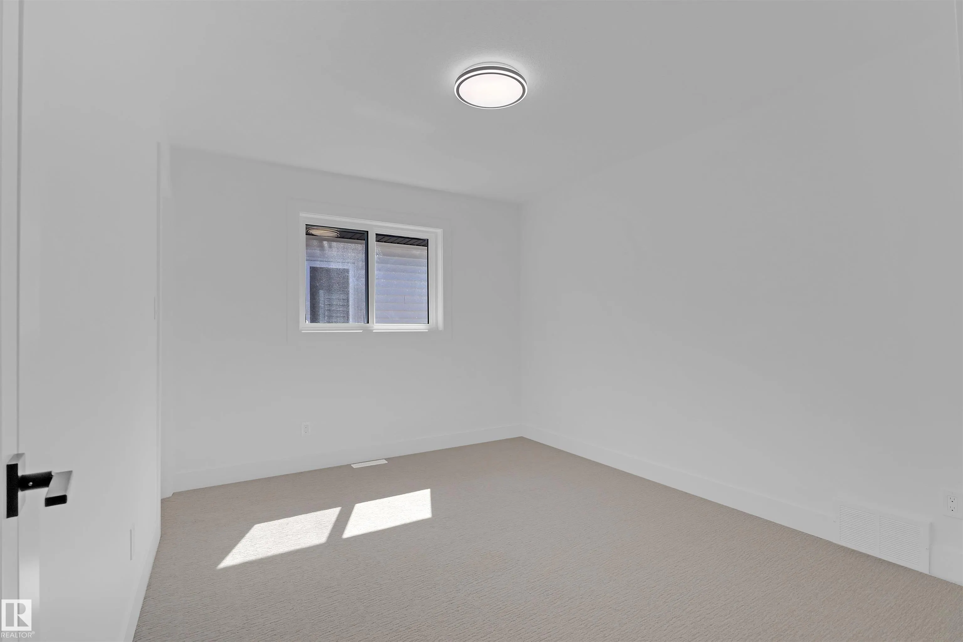 1504 151 Avenue