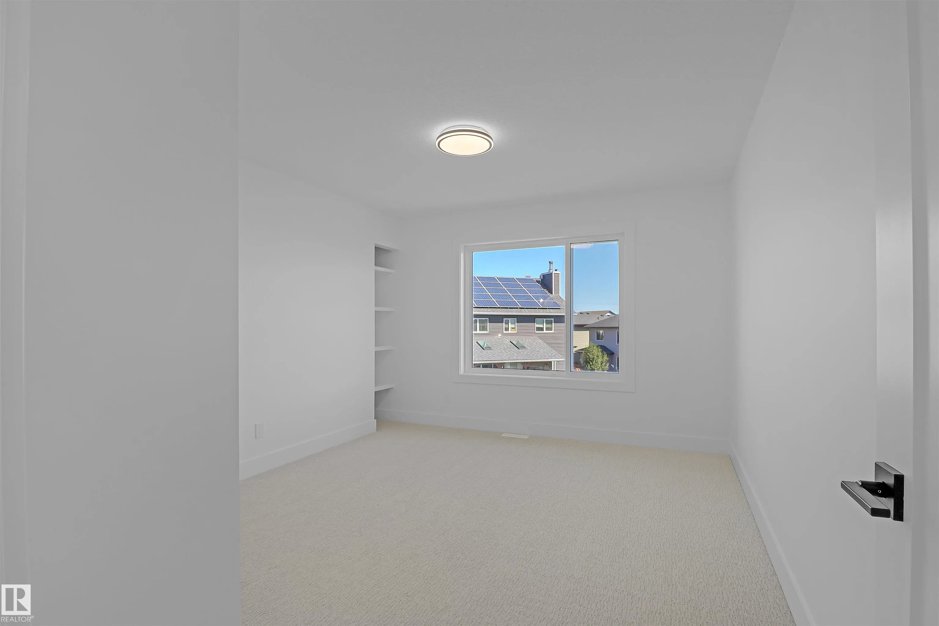 1504 151 Avenue