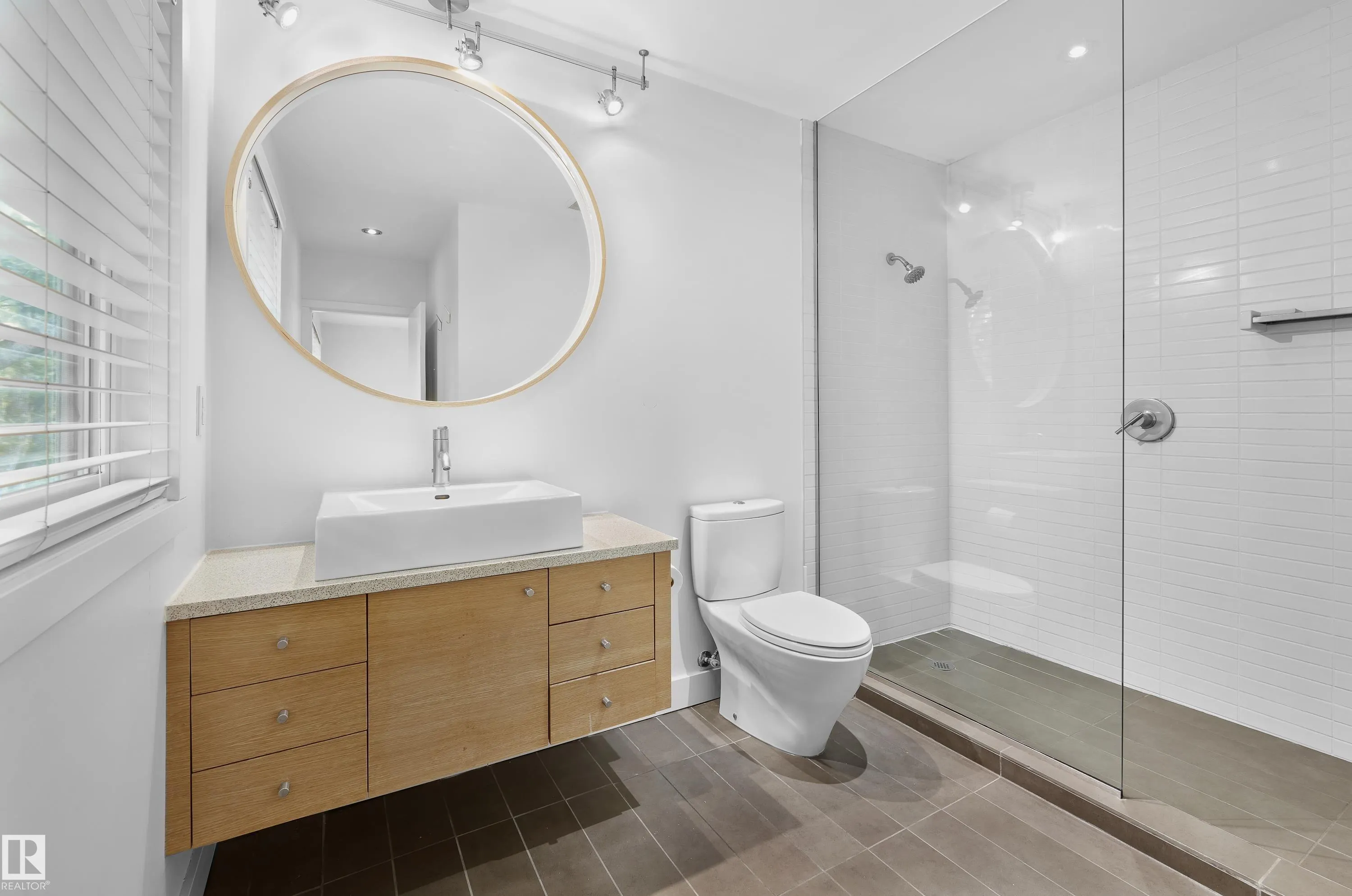 13107 CHURCHILL Crescent