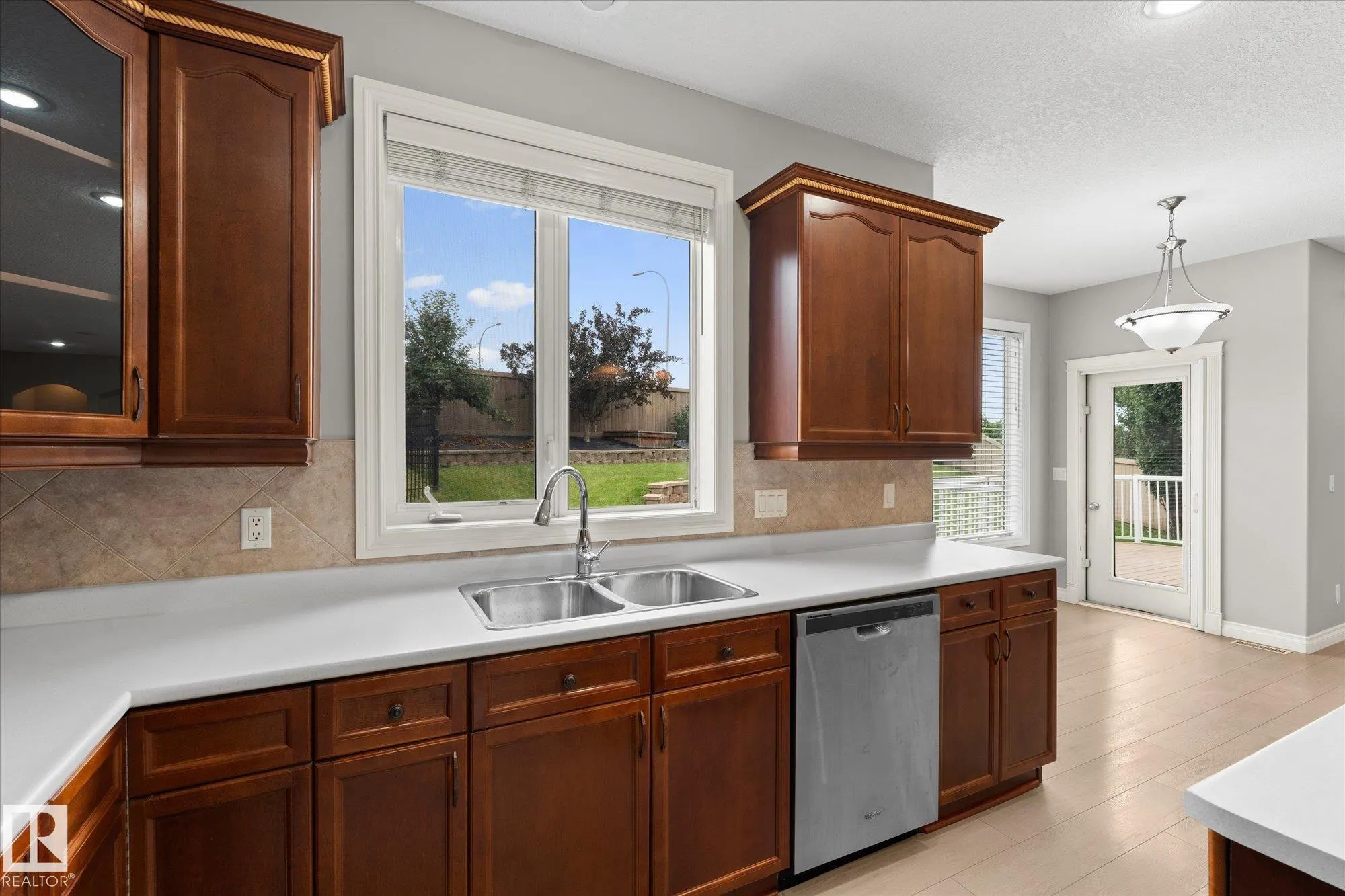 23 LAMPLIGHT Cove