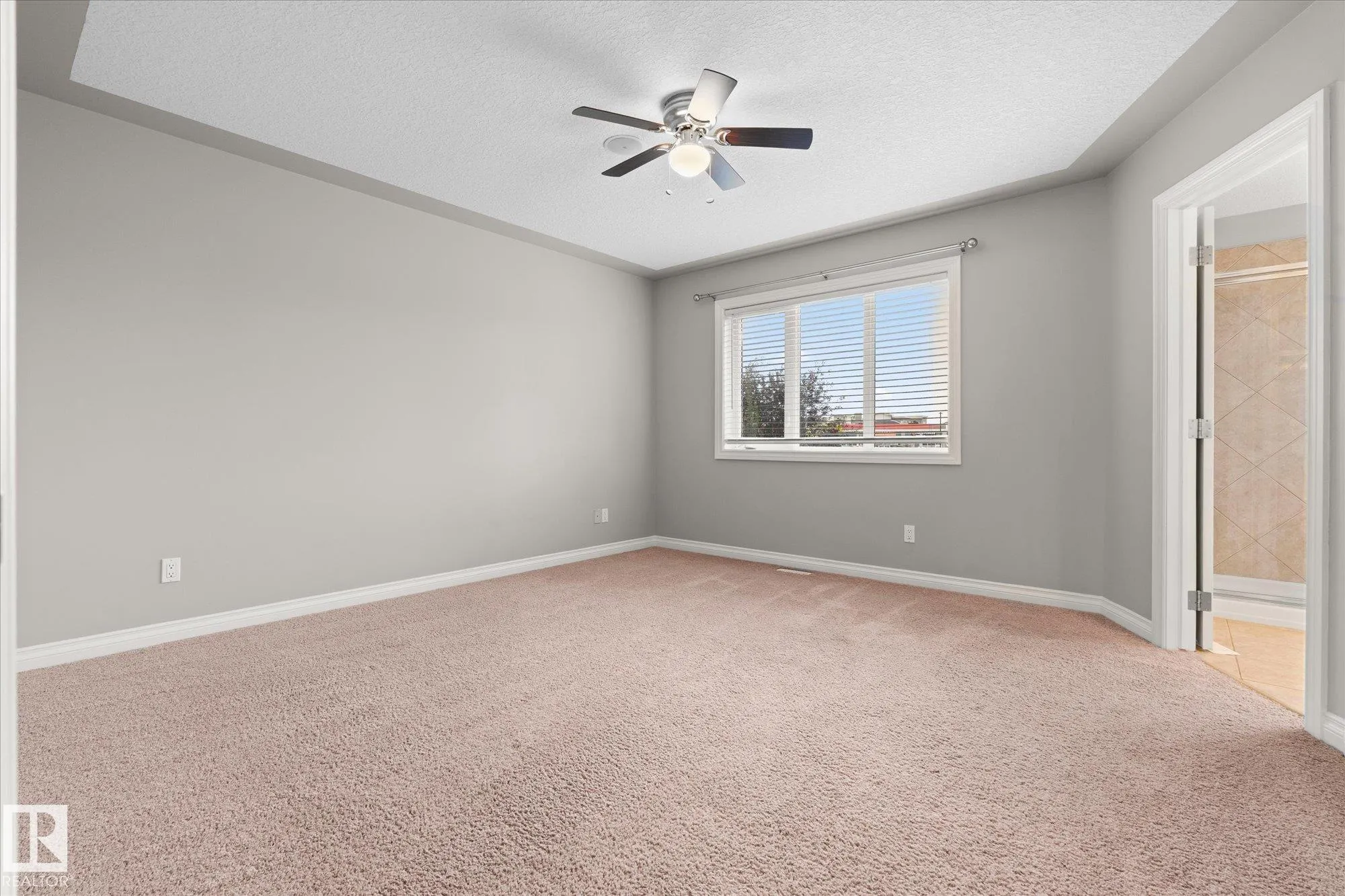 23 LAMPLIGHT Cove