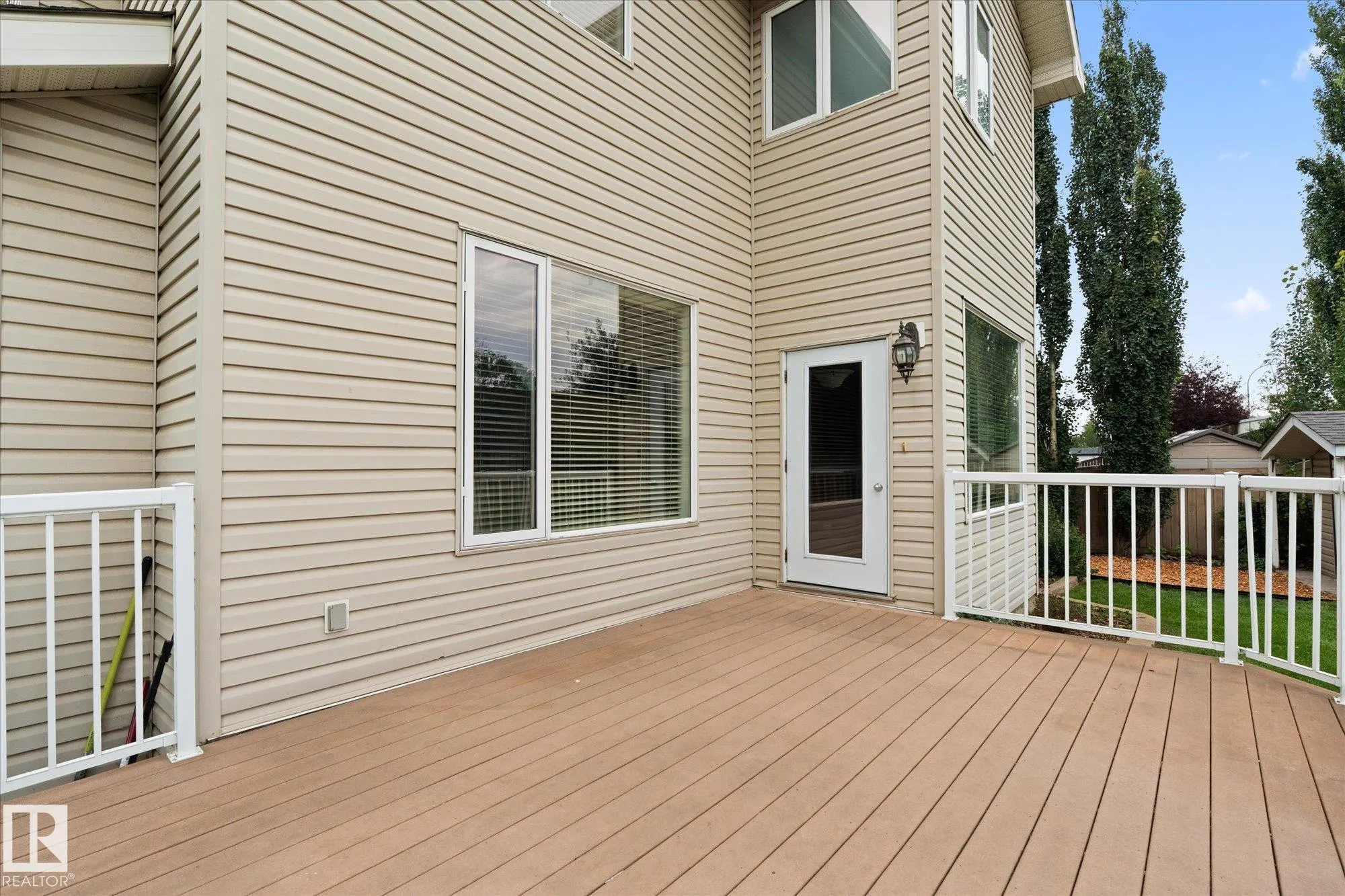 23 LAMPLIGHT Cove