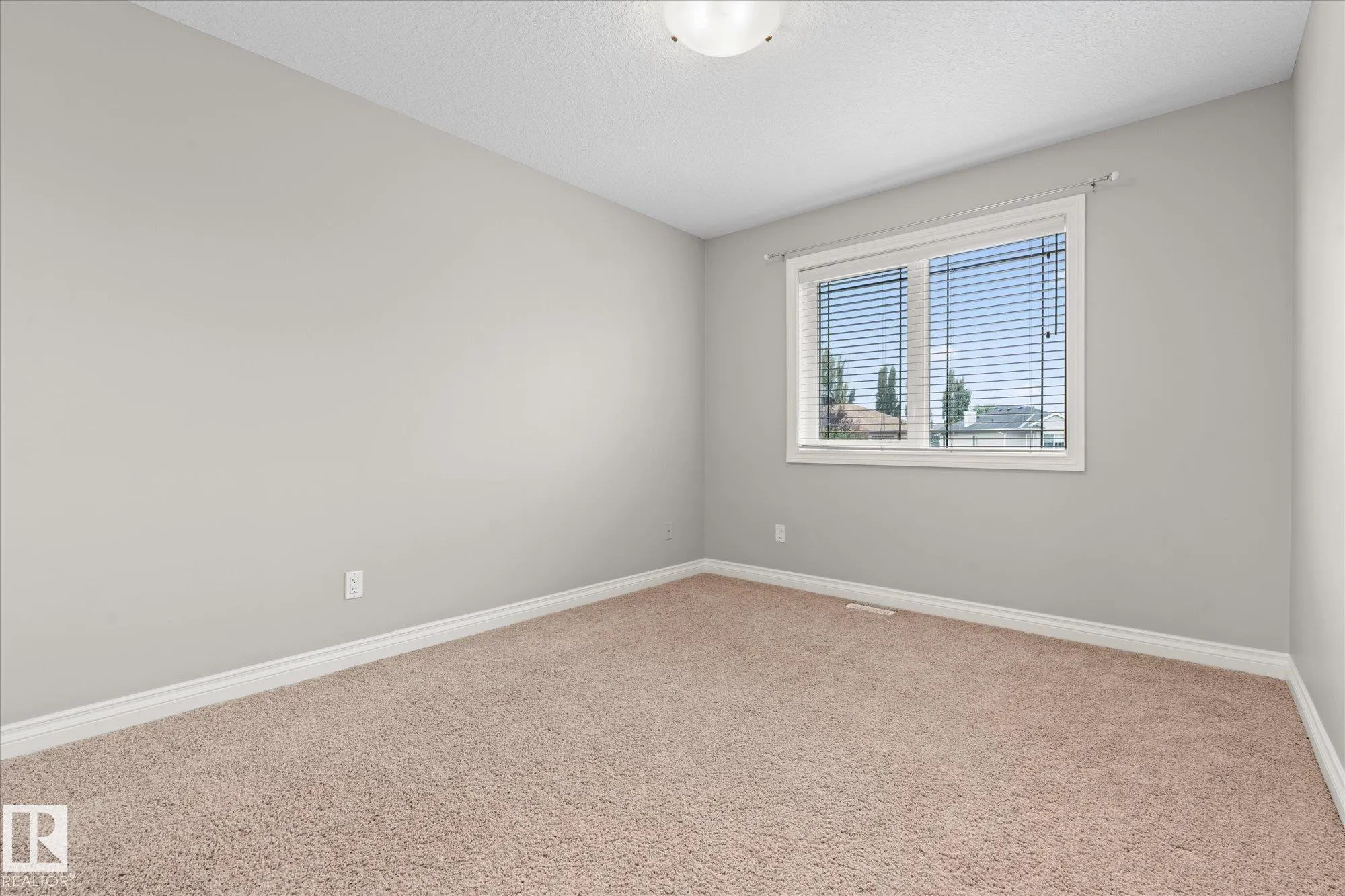 23 LAMPLIGHT Cove