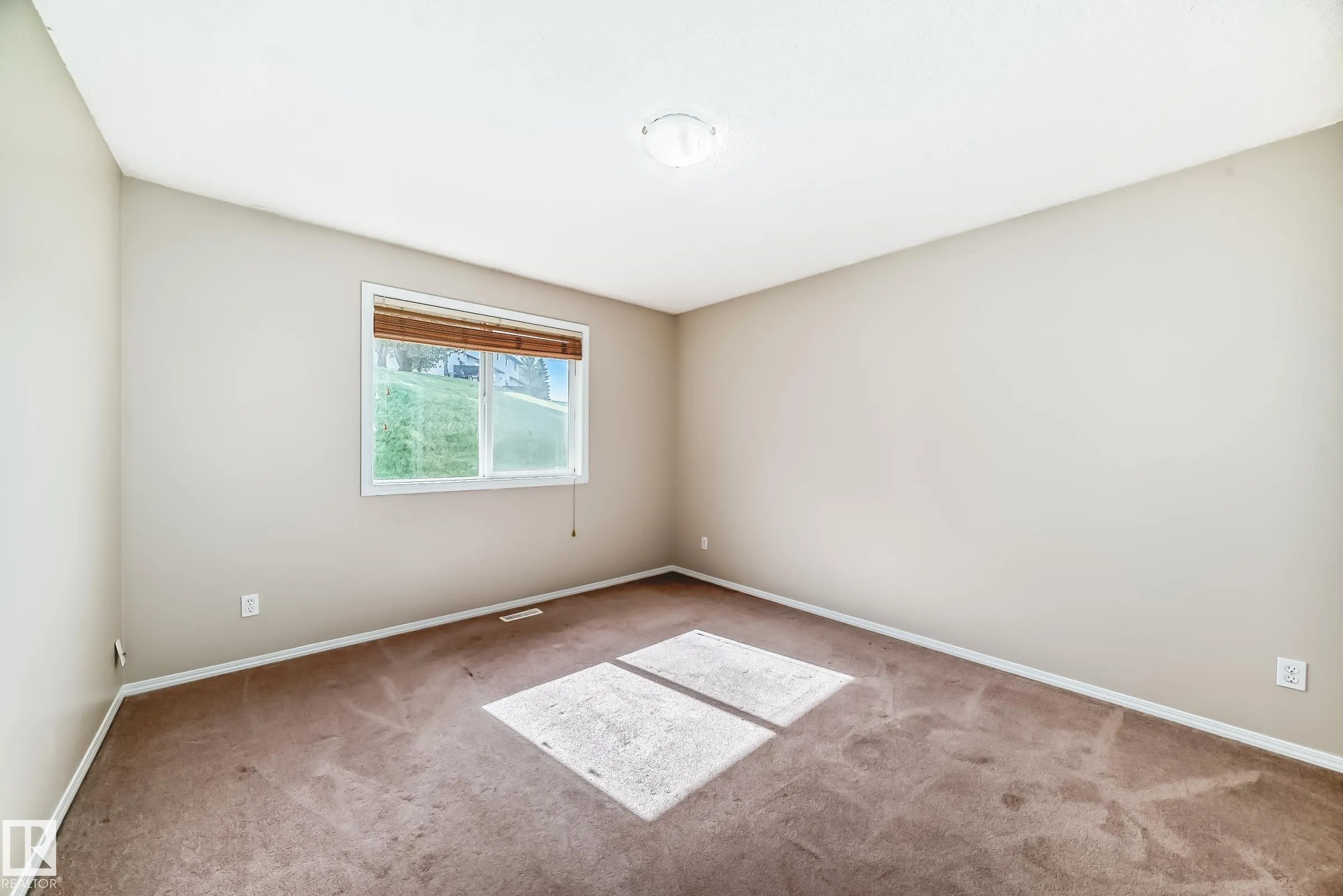 1391 HERMITAGE Road