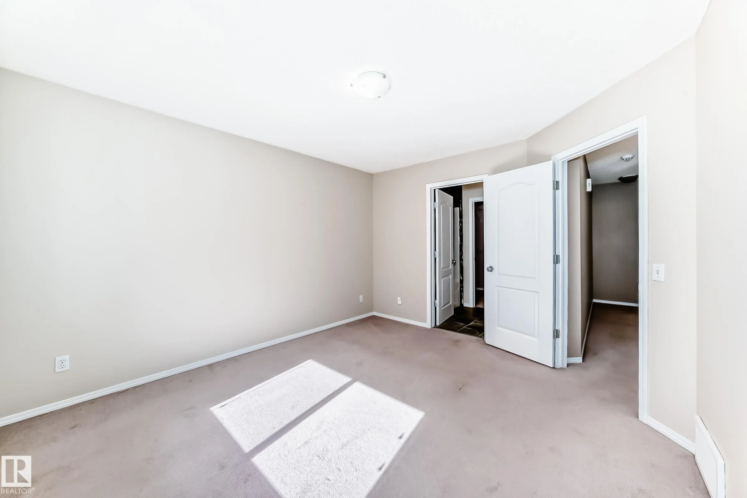 1391 HERMITAGE Road