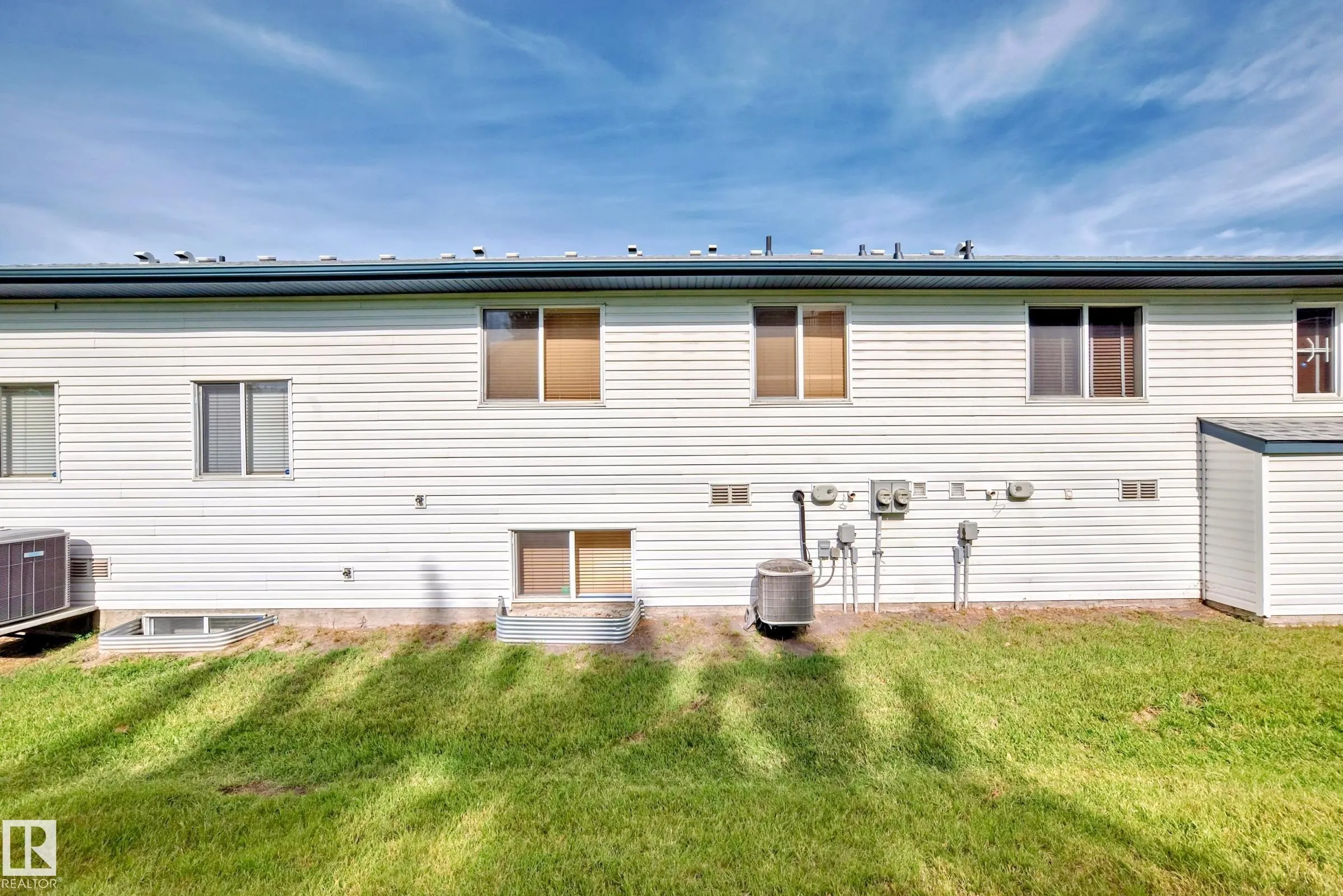 1391 HERMITAGE Road