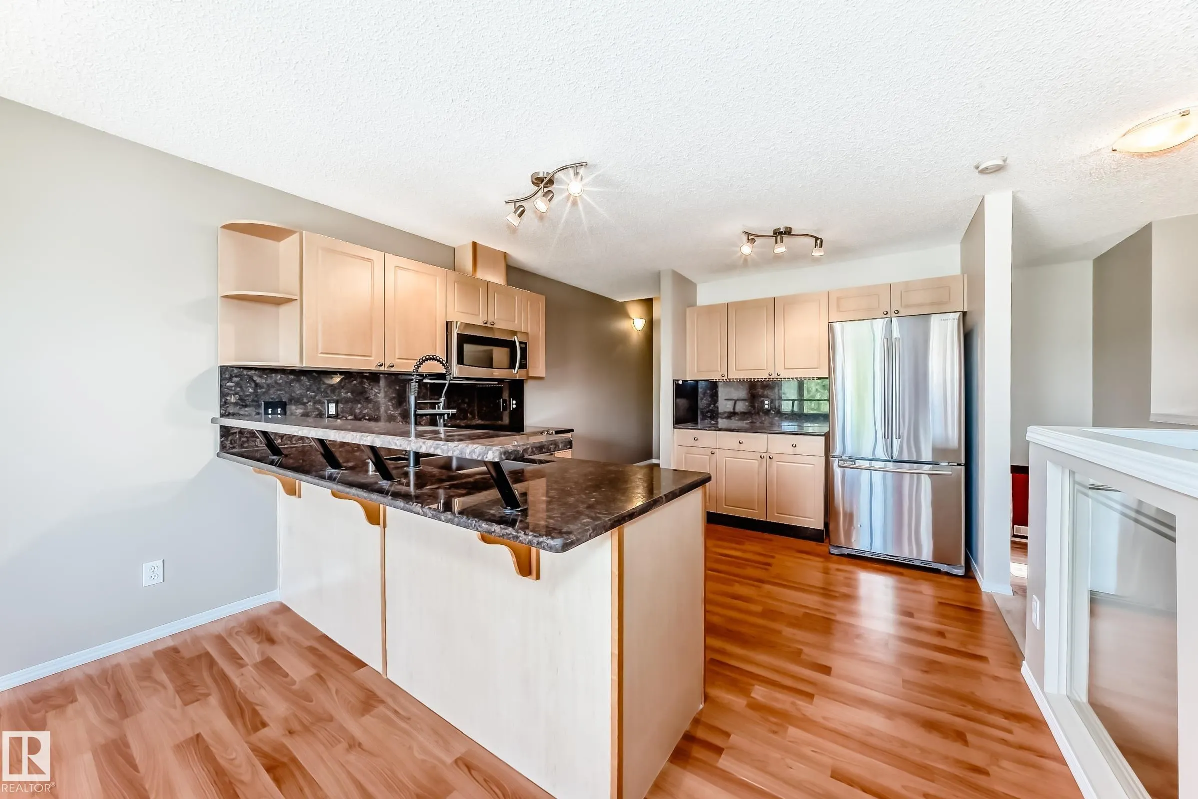 1391 HERMITAGE Road