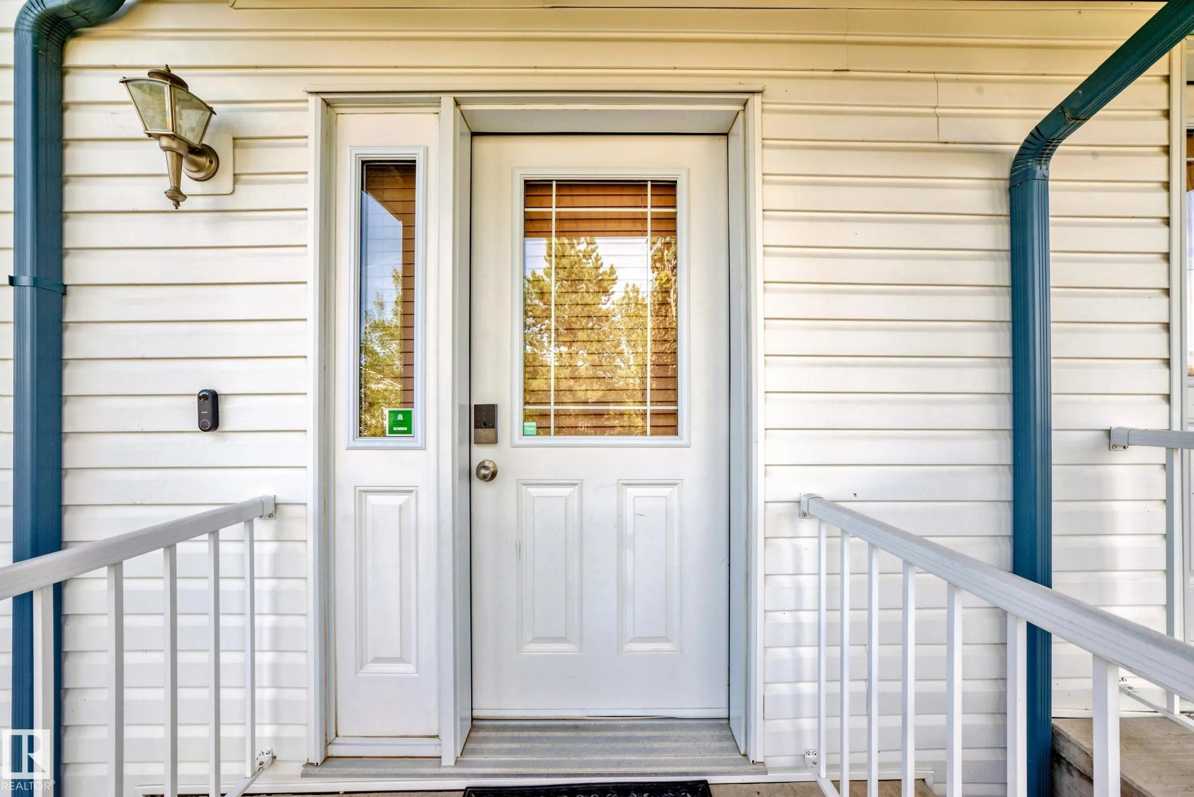 1391 HERMITAGE Road