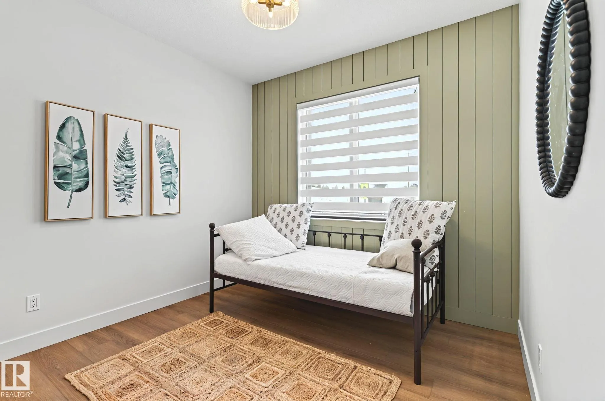 104 Lilac Close