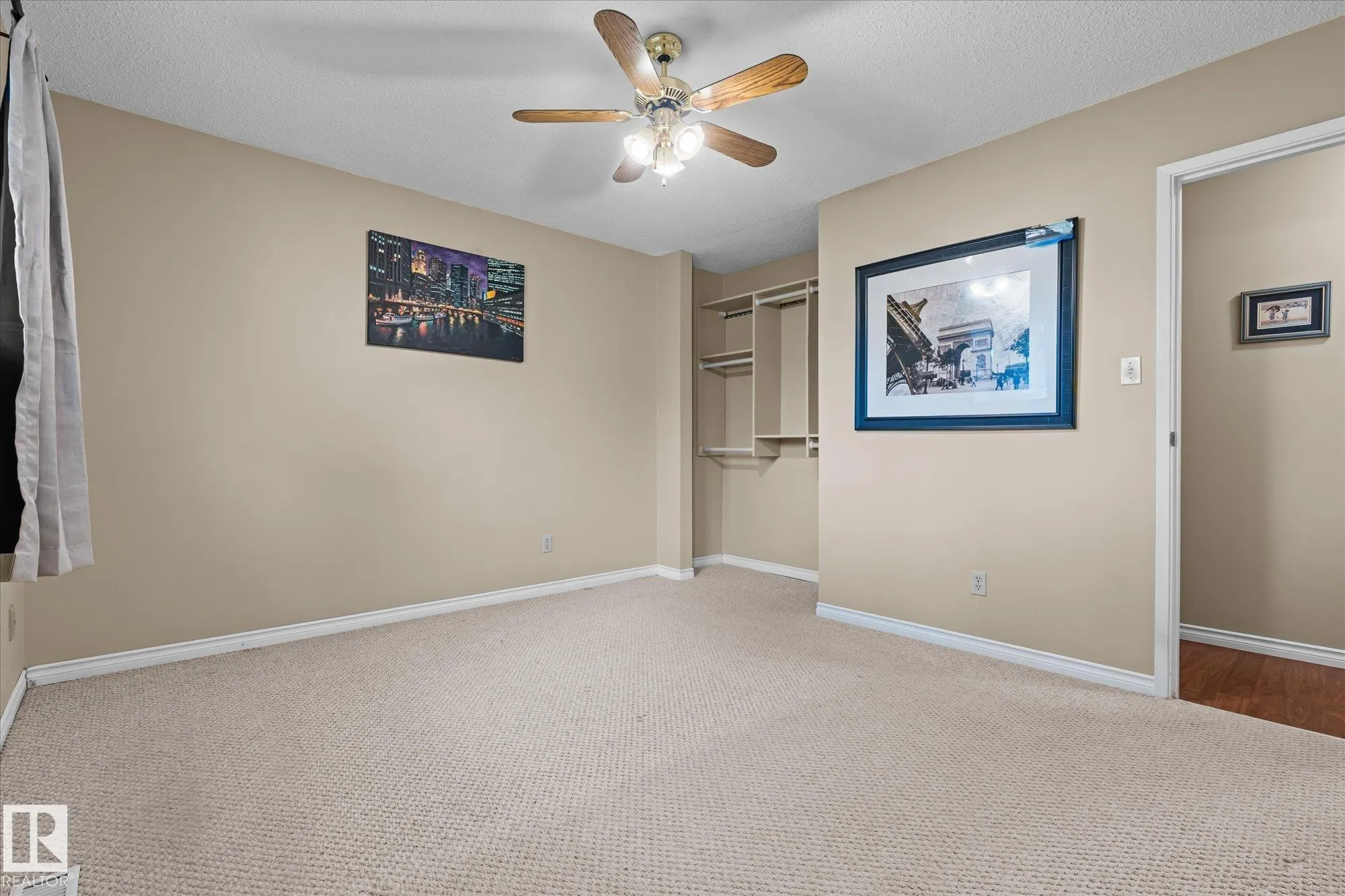 60 WOODHAVEN Drive