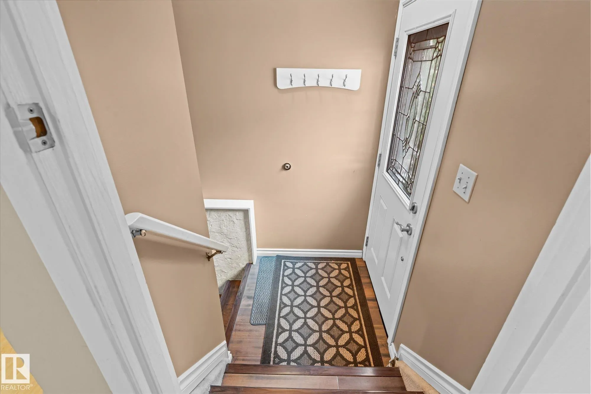 60 WOODHAVEN Drive