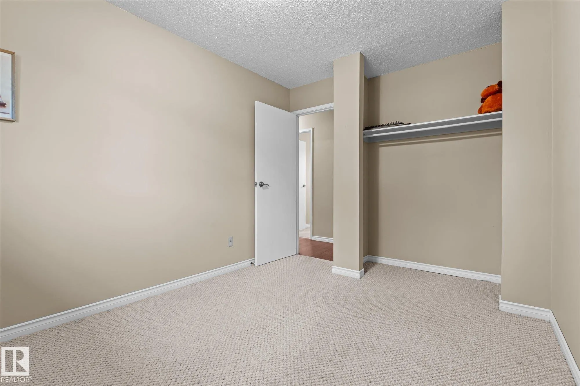 60 WOODHAVEN Drive