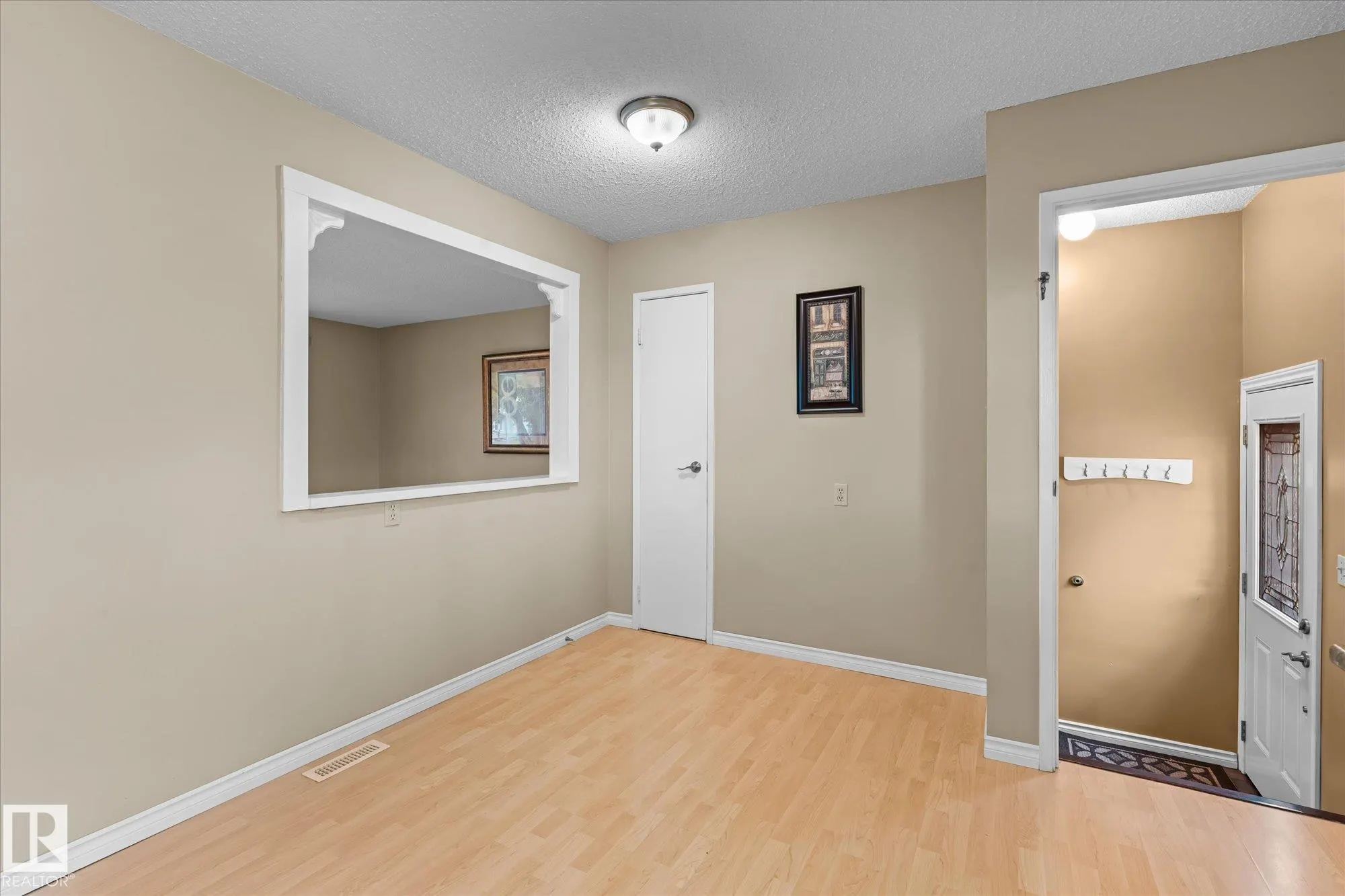 60 WOODHAVEN Drive
