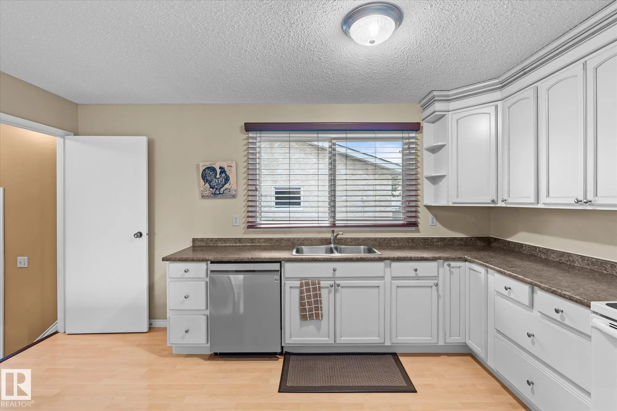 60 WOODHAVEN Drive