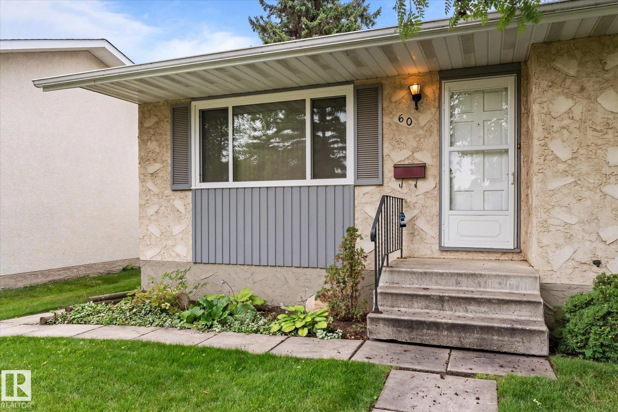 60 WOODHAVEN Drive